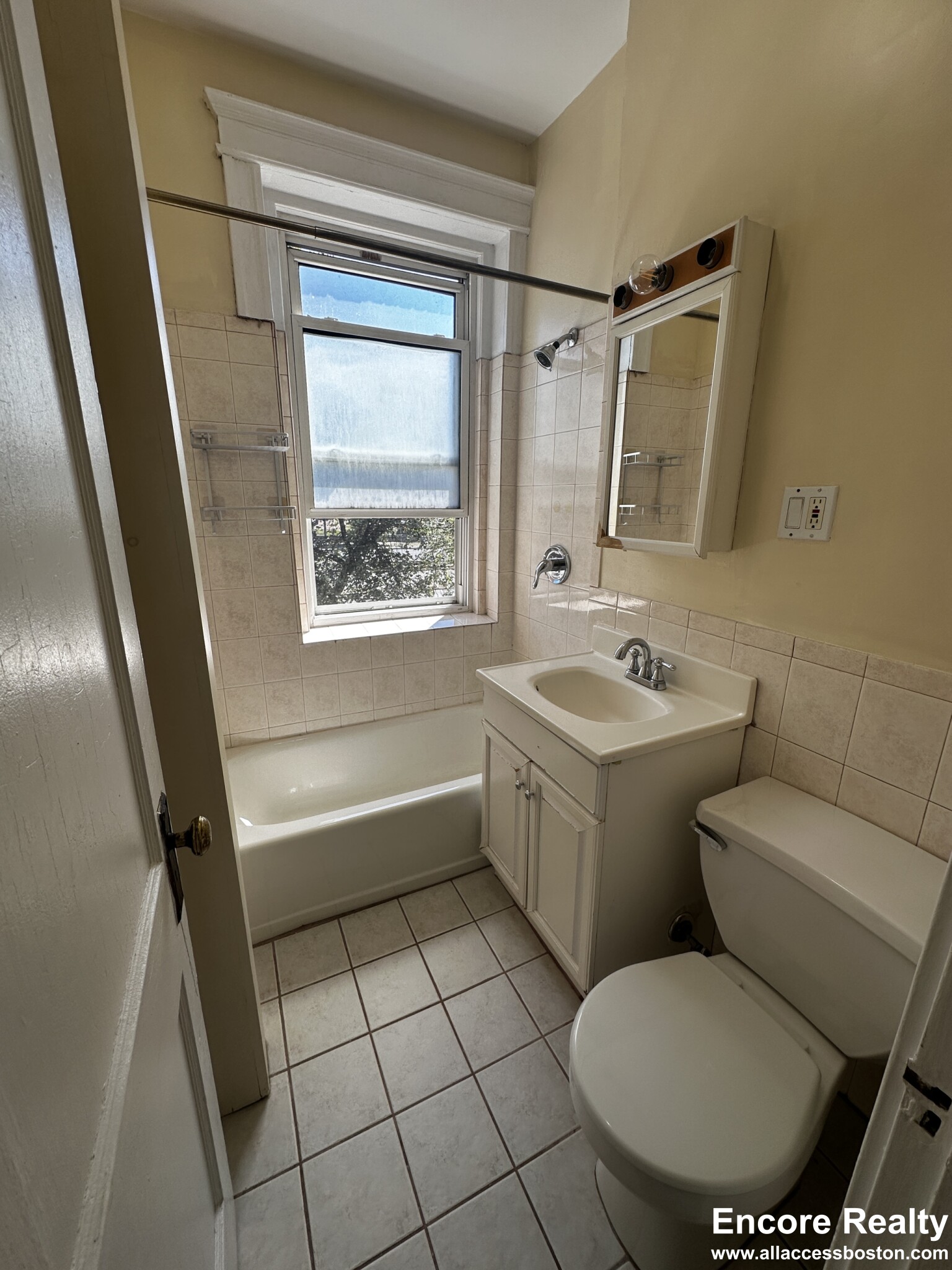 1637 Commonwealth Ave, Brighton