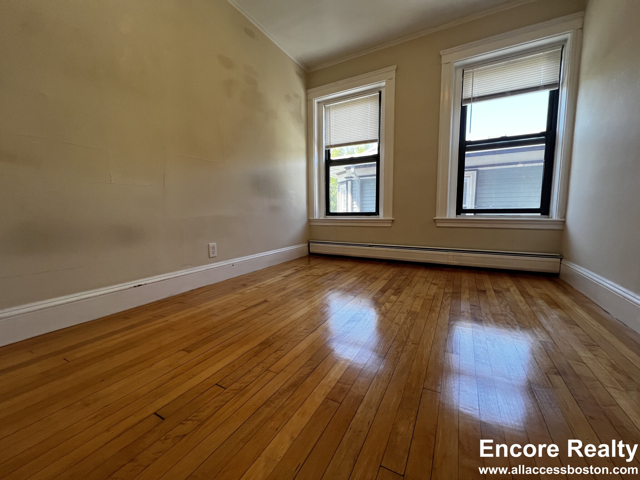 9 Upland Rd, Neighborhood Nine