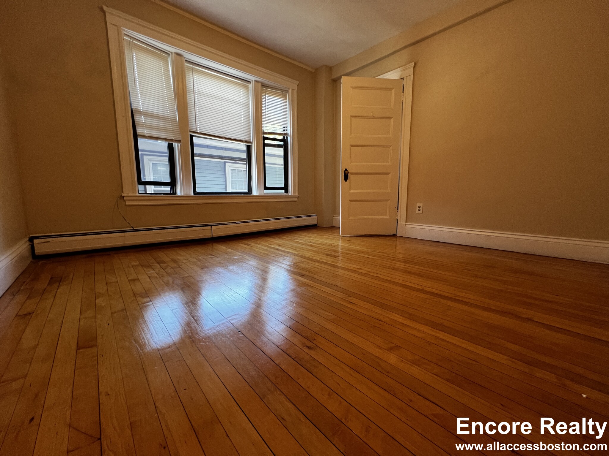 9 Upland Rd, Neighborhood Nine