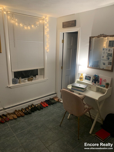 34 Charter St, North End