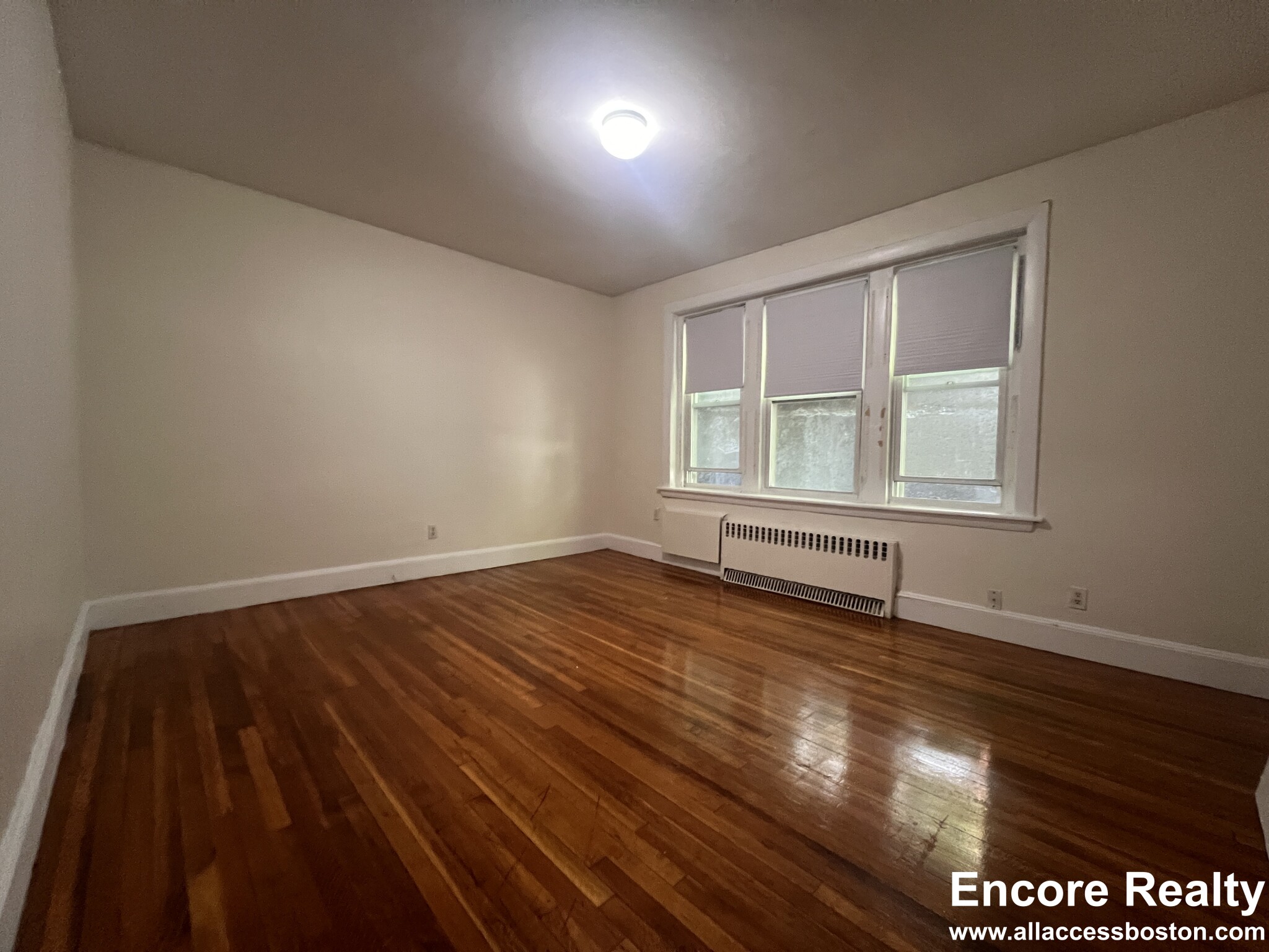 33 Lancaster Ter, Corey Hill