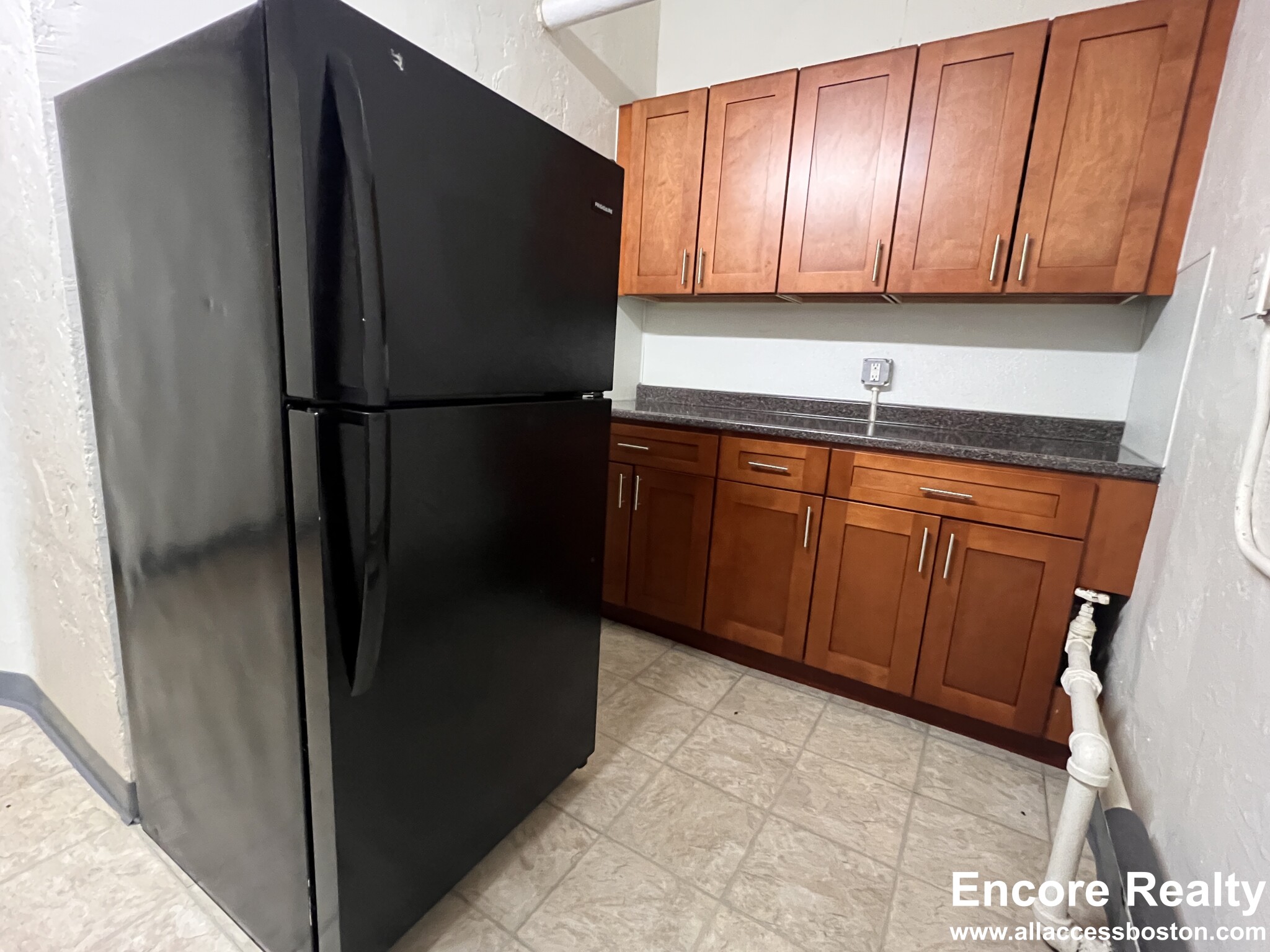 2045 Commonwealth Ave, Brighton