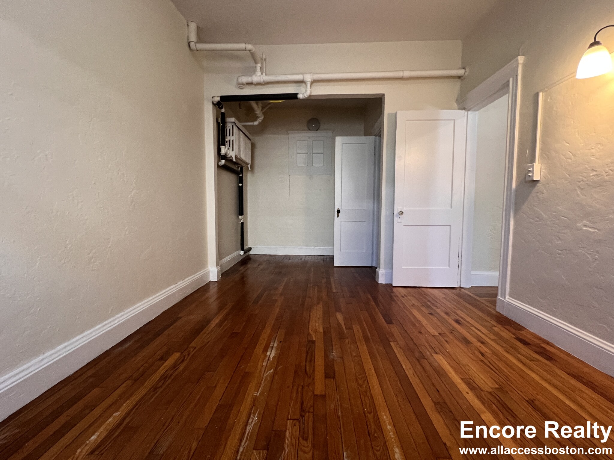 2045 Commonwealth Ave, Brighton