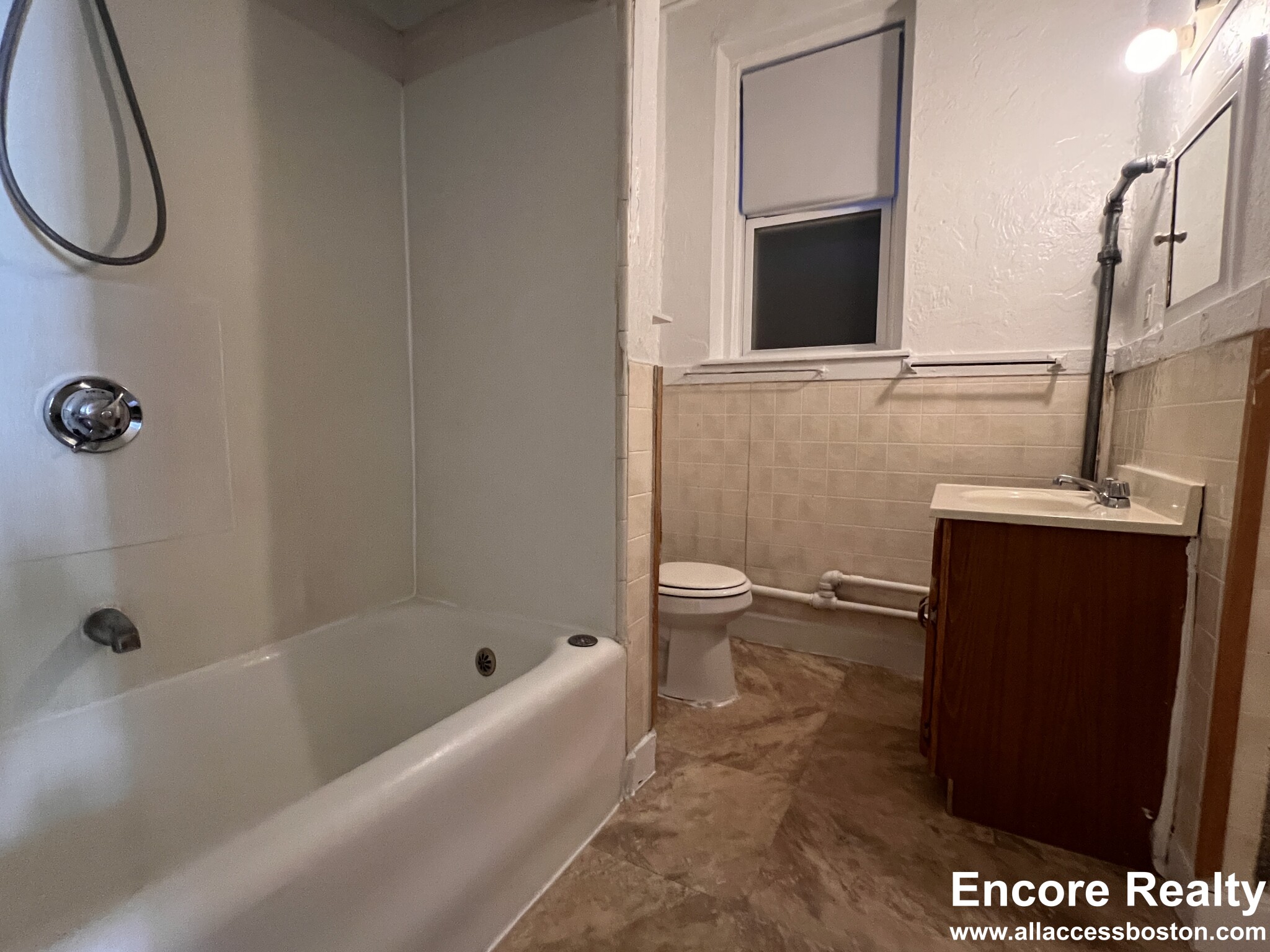 2045 Commonwealth Ave, Brighton