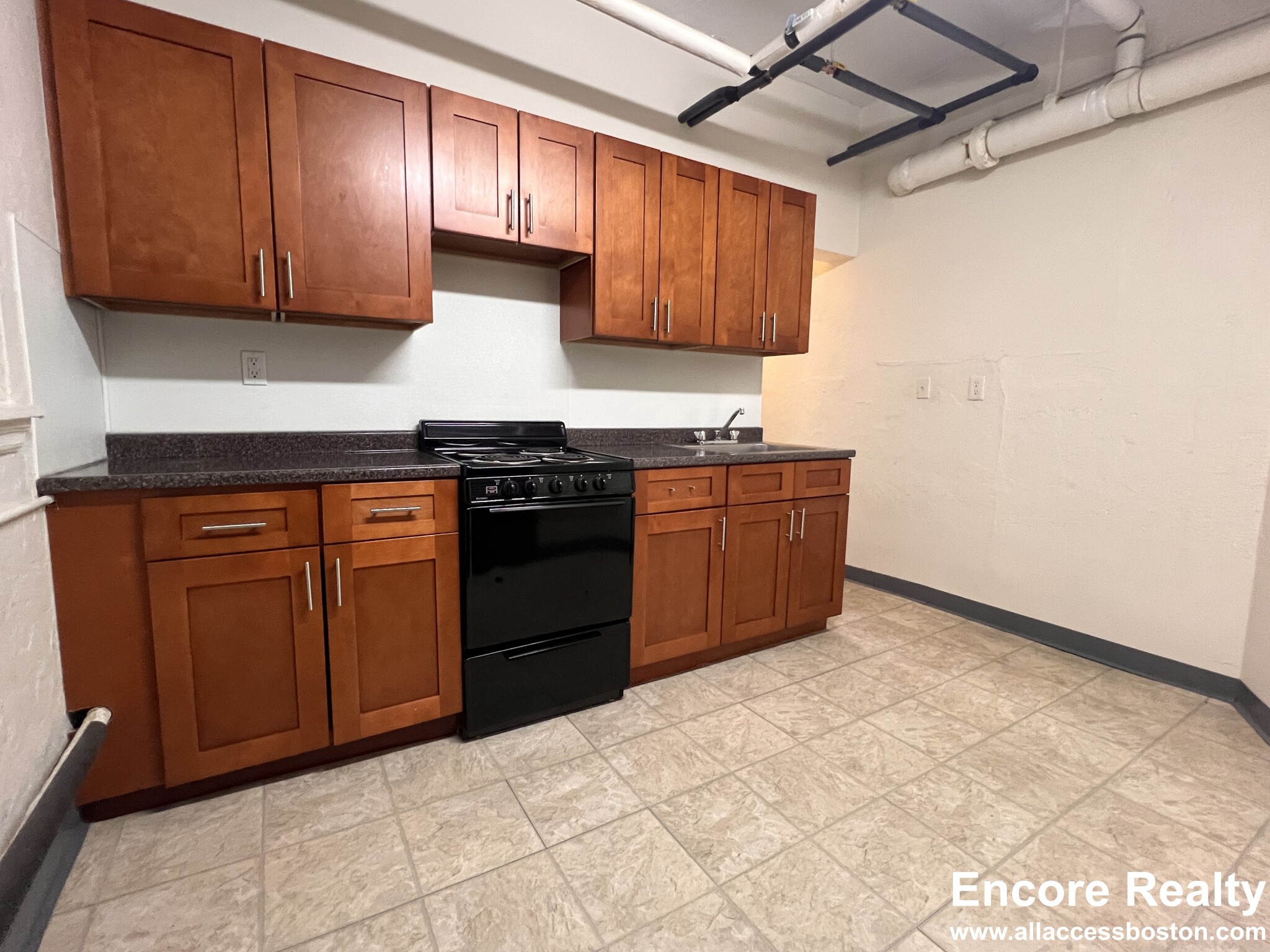 2045 Commonwealth Ave, Brighton