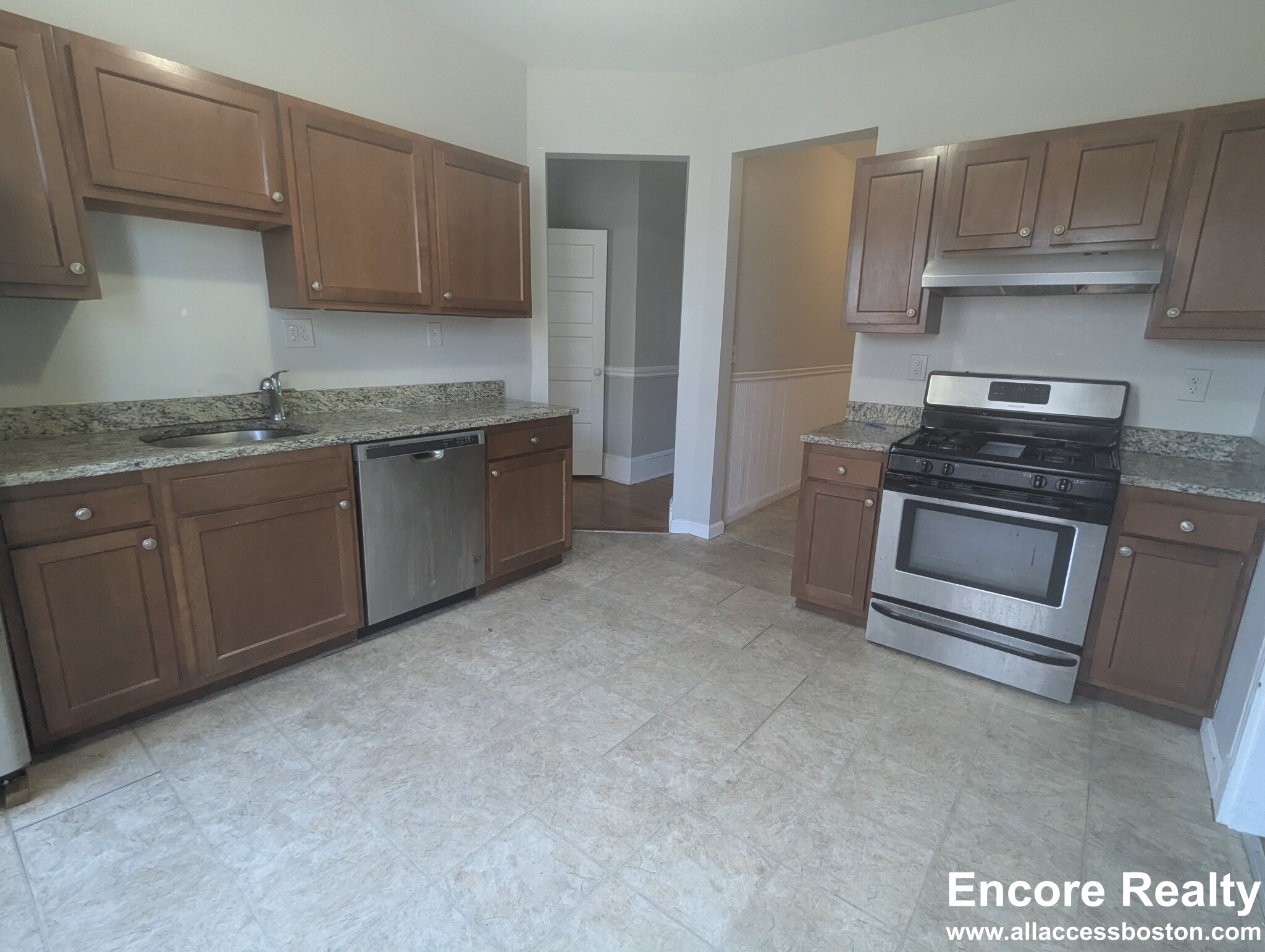 10 Pleasant St, Riverside