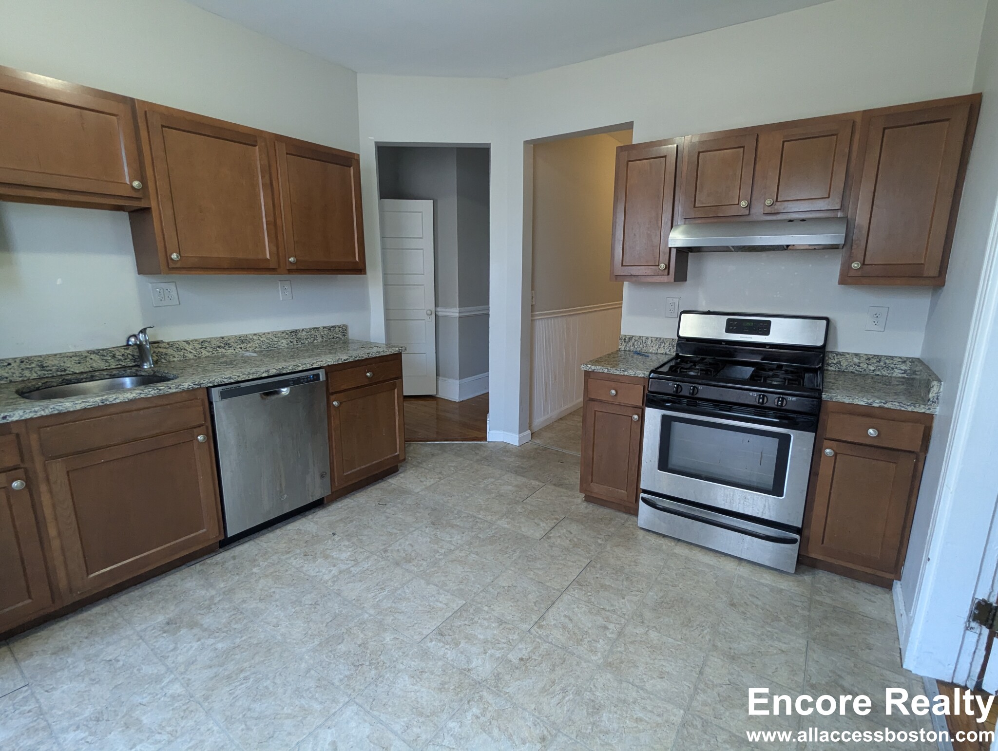 10 Pleasant St, Riverside