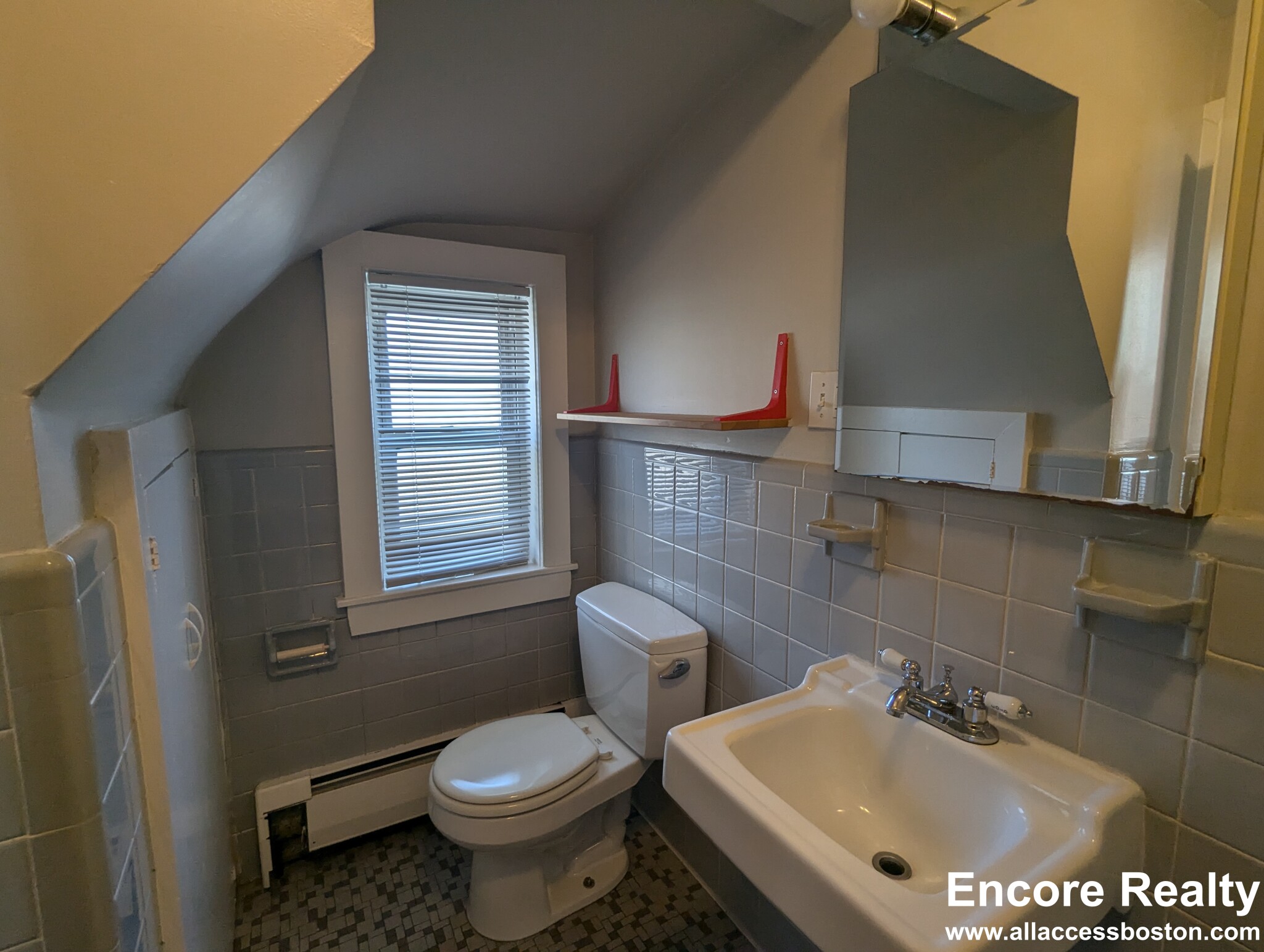 220 Banks St, Riverside