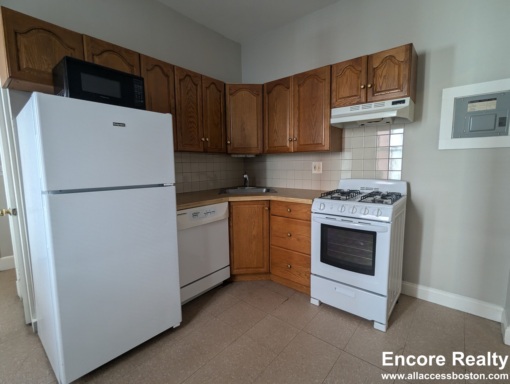 220 Banks St, Riverside