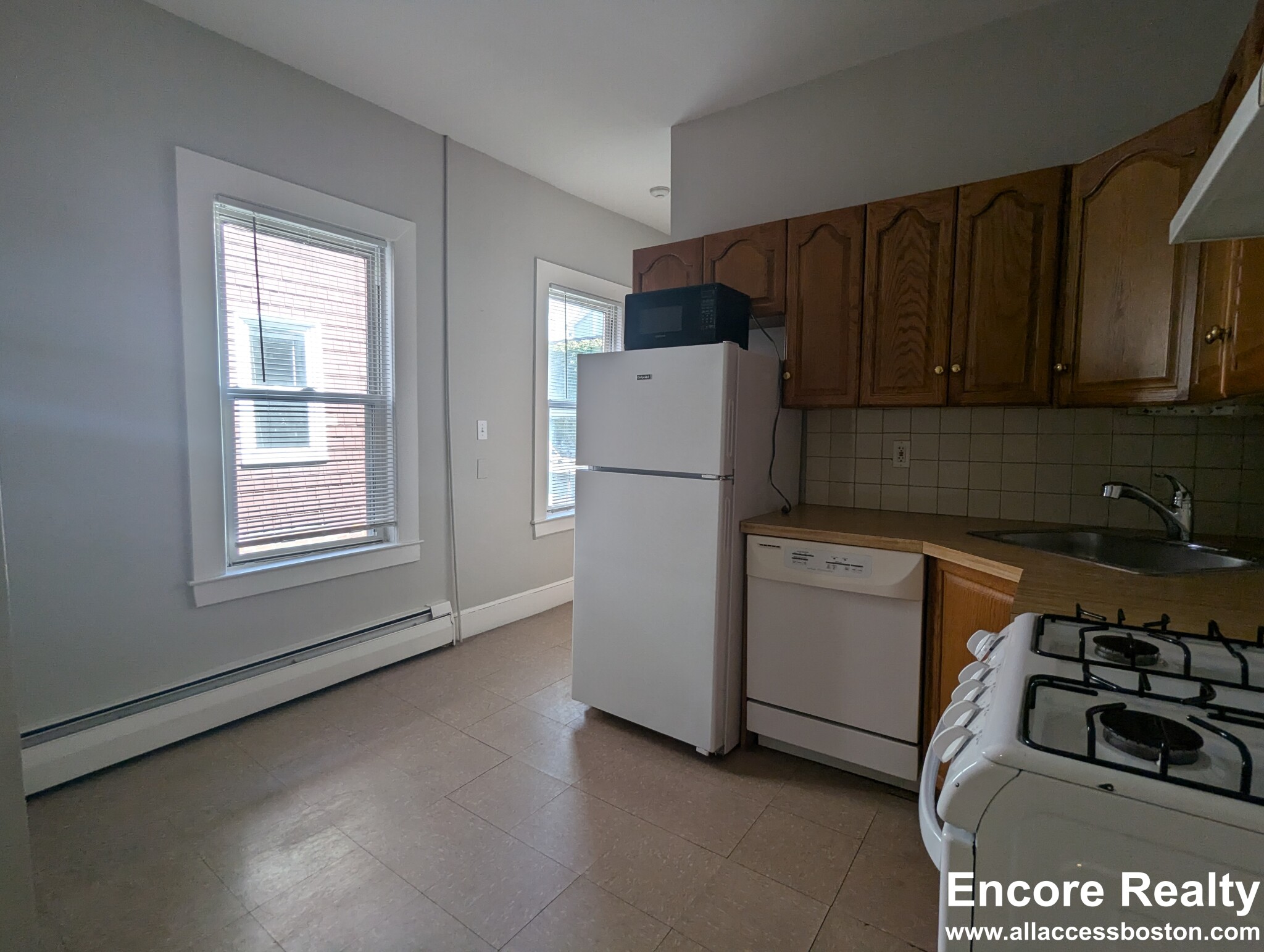 220 Banks St, Riverside