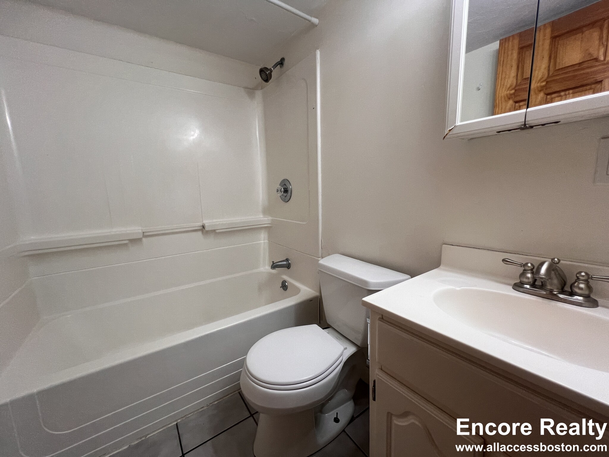 8 Alberta Ter, North Cambridge