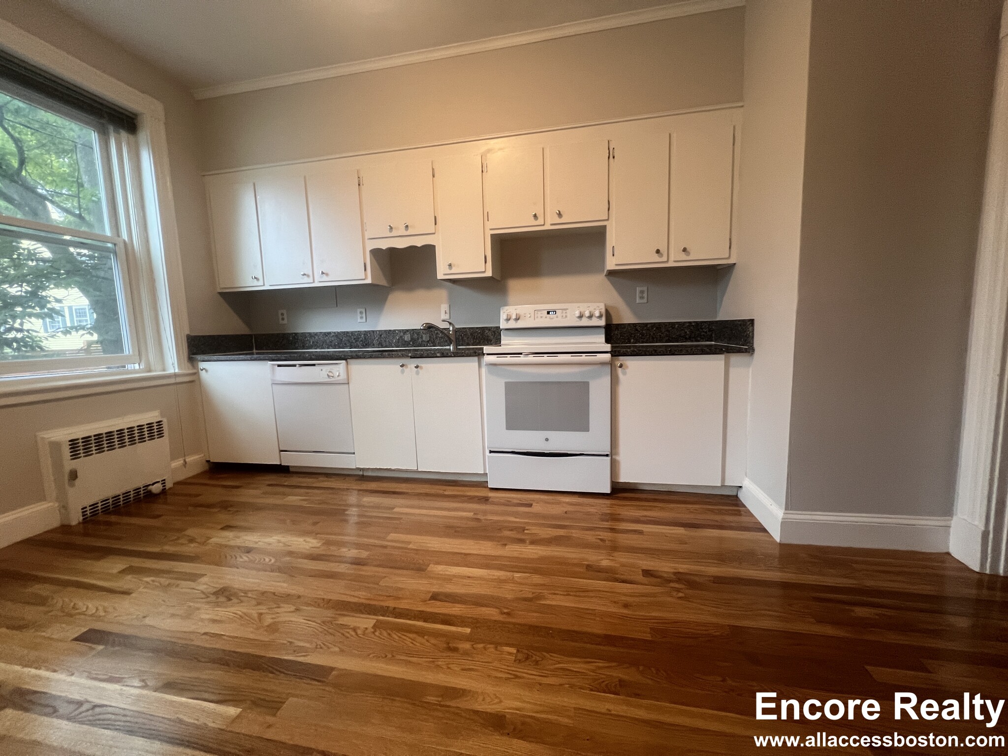 33 Stearns Rd, Coolidge Corner