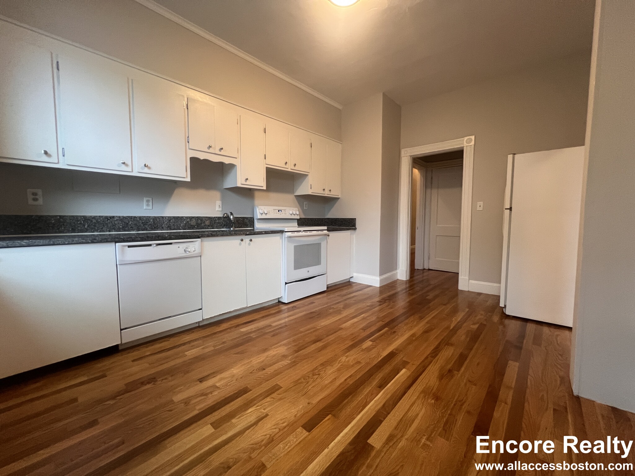 33 Stearns Rd, Coolidge Corner