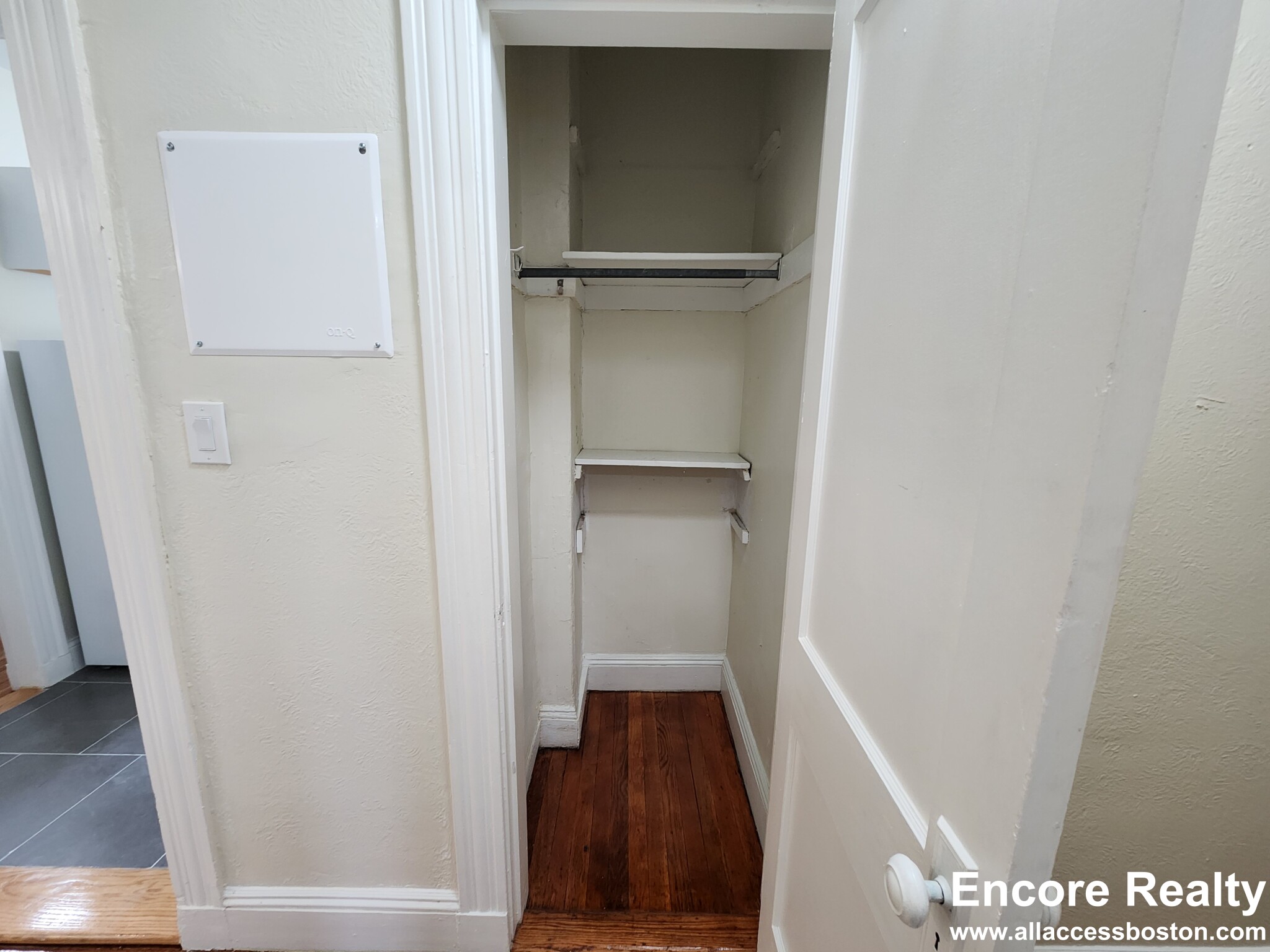 11 James St, North Brookline