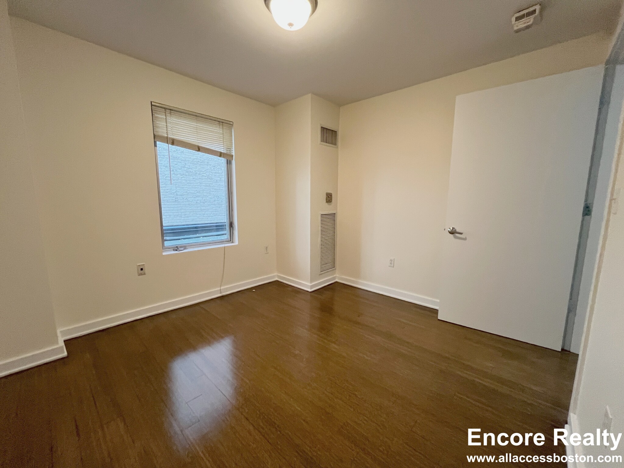 40 Boylston St, Downtown