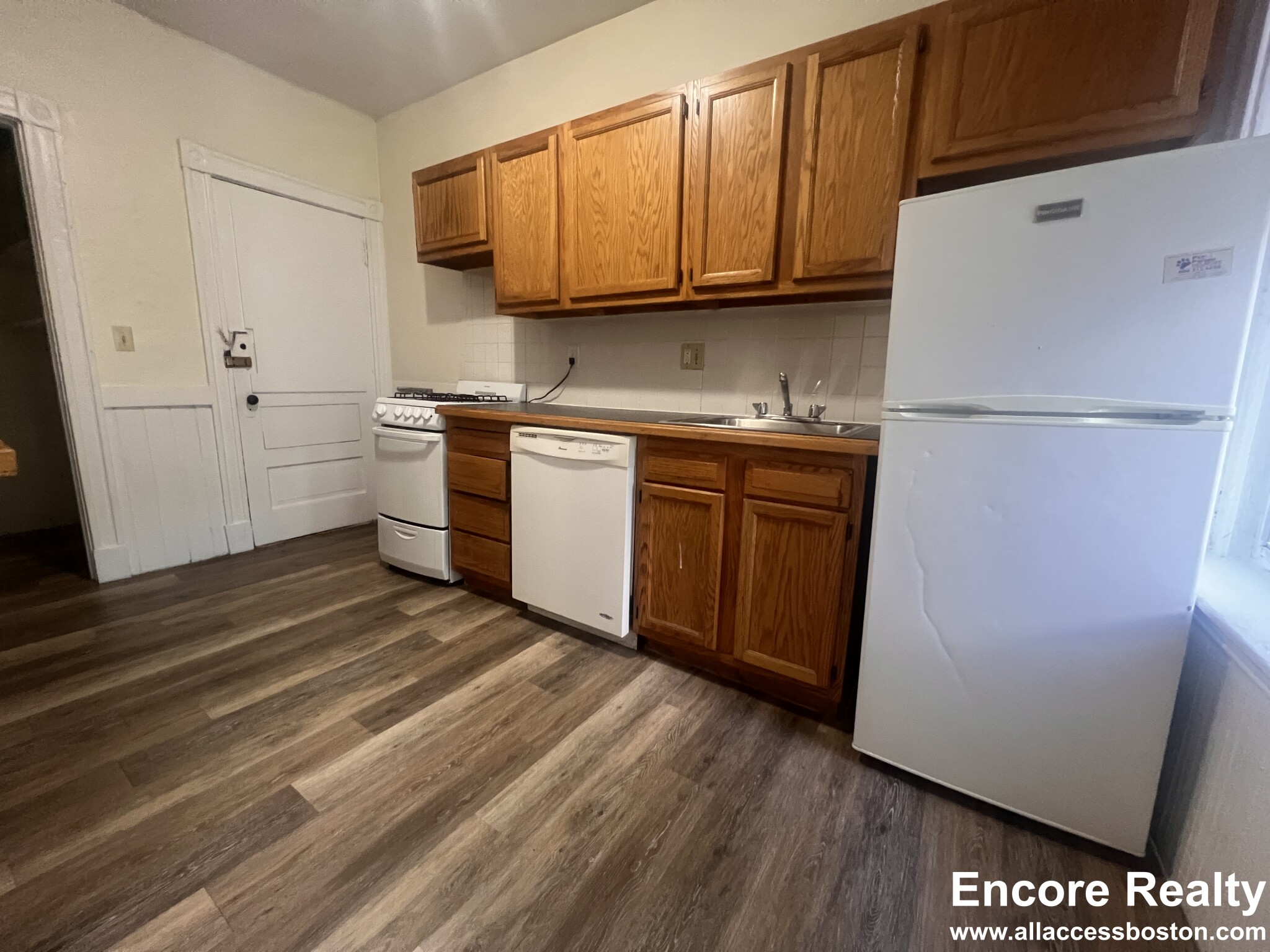 19 Mount Hood Rd, Brighton