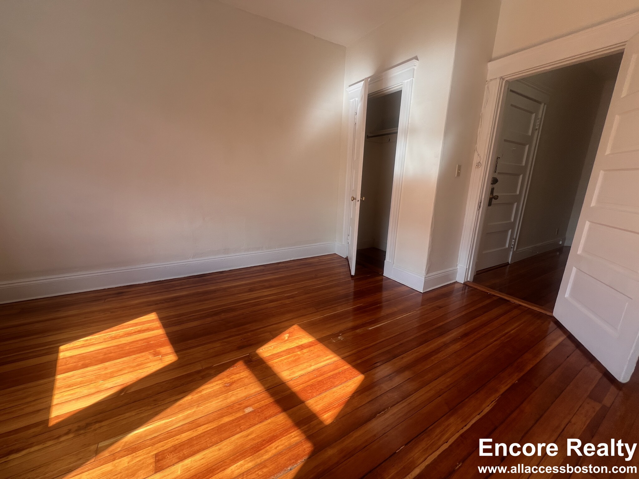 19 Mount Hood Rd, Brighton