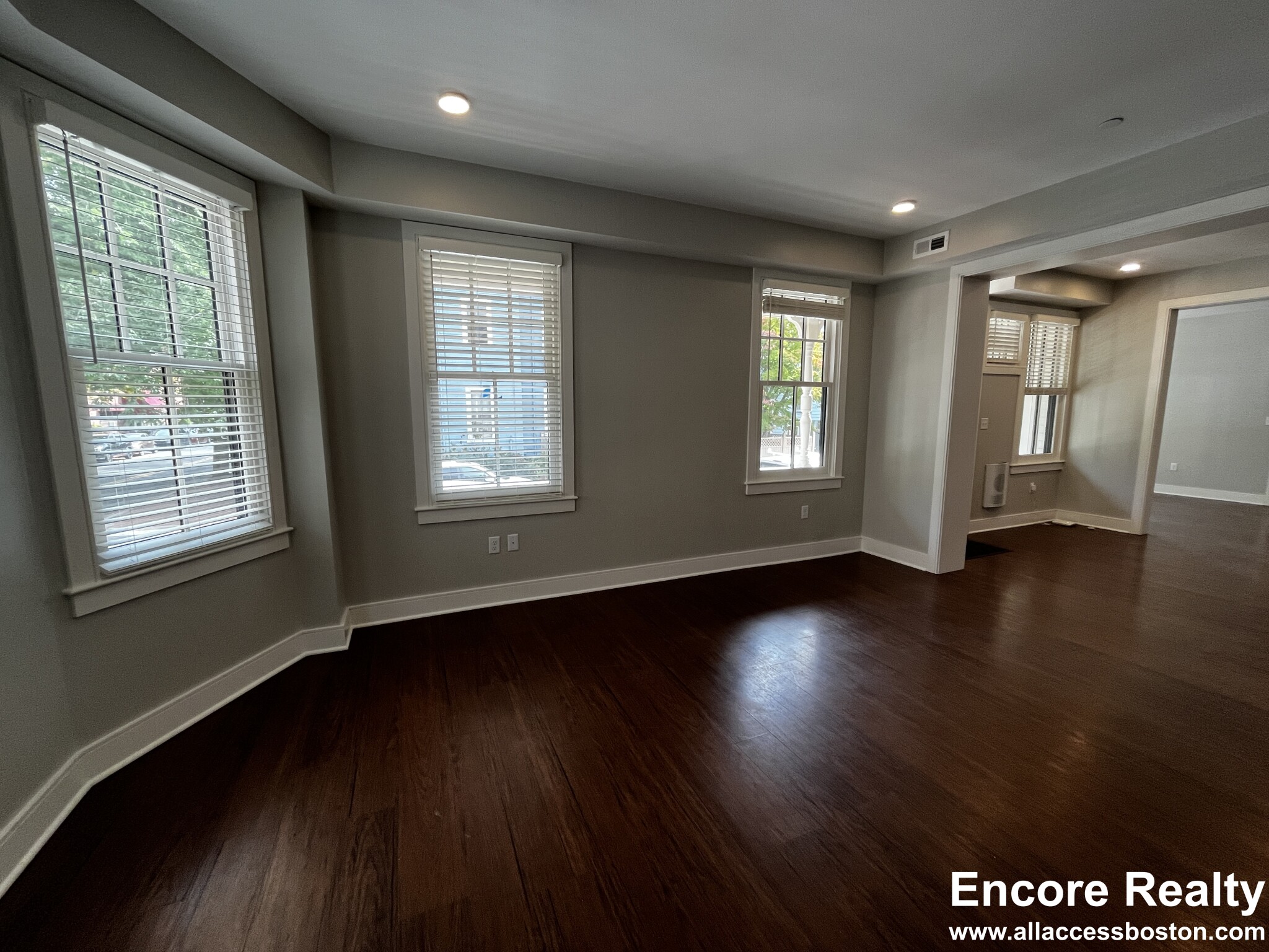 382 Harvard St, Mid-Cambridge