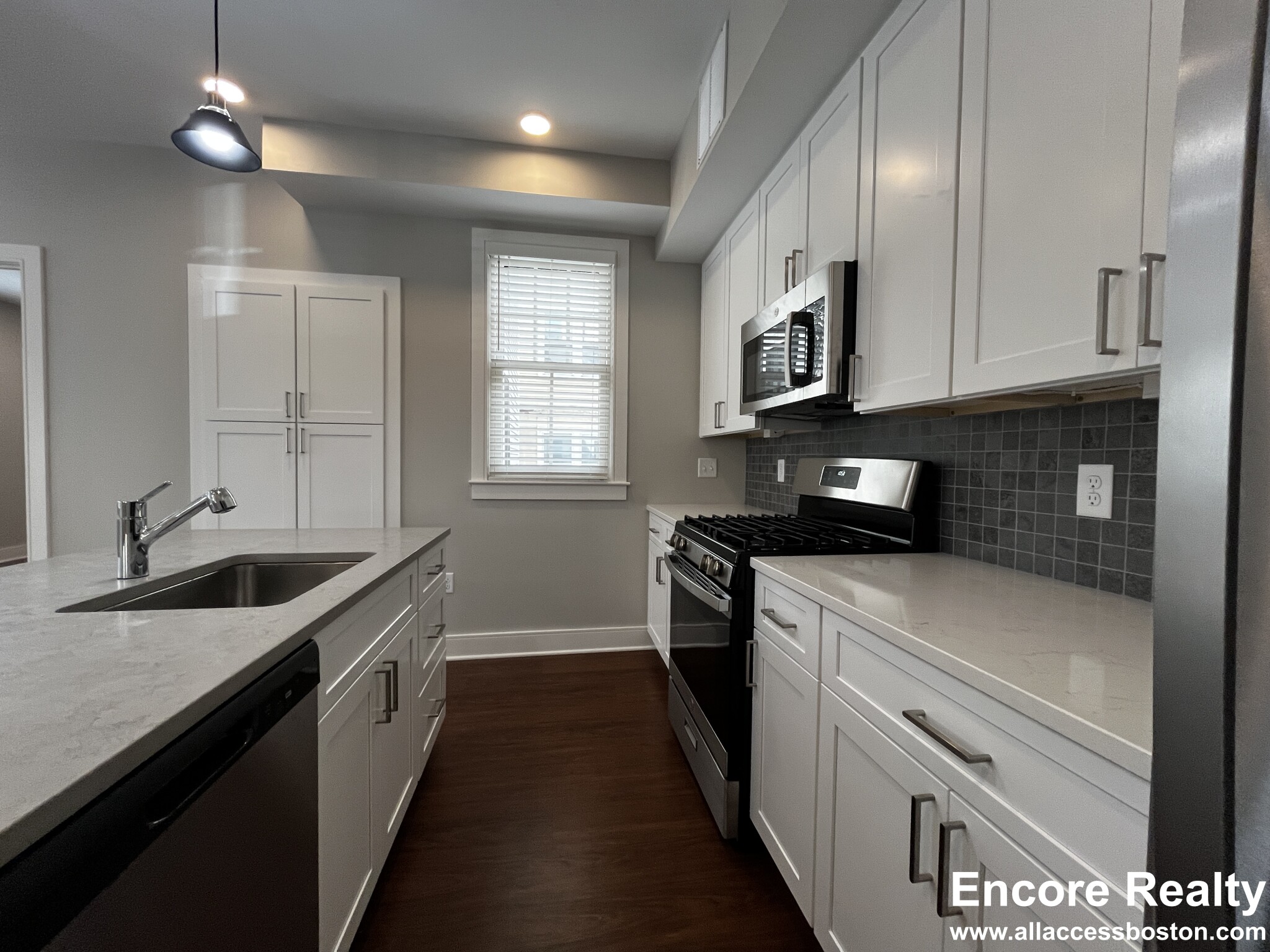 382 Harvard St, Mid-Cambridge