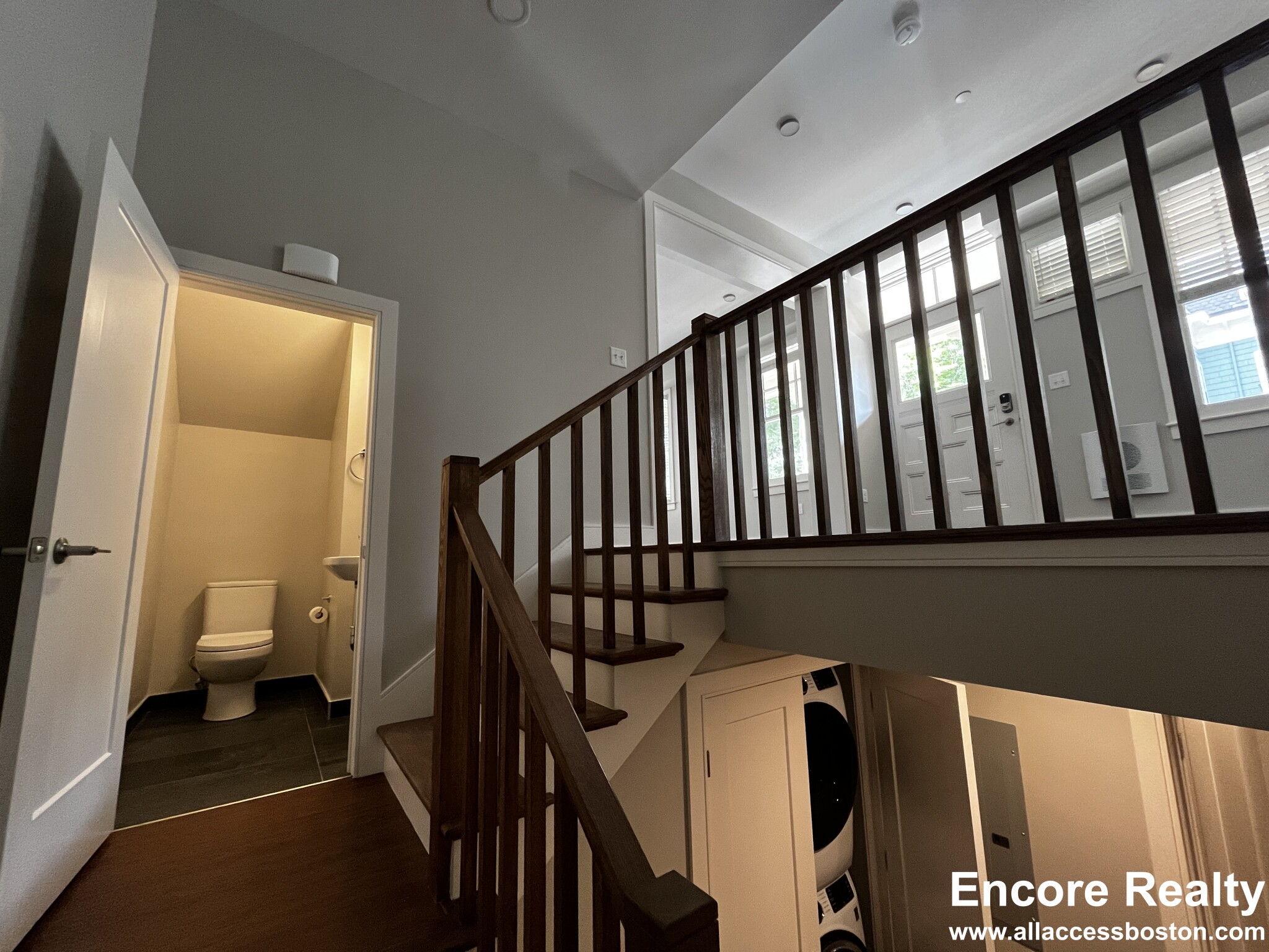 382 Harvard St, Mid-Cambridge