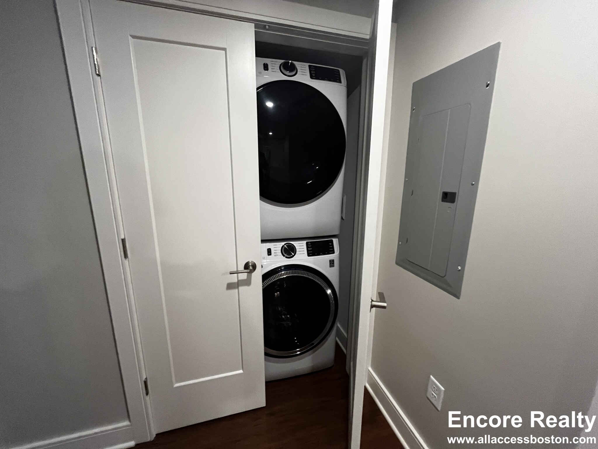 382 Harvard St, Mid-Cambridge