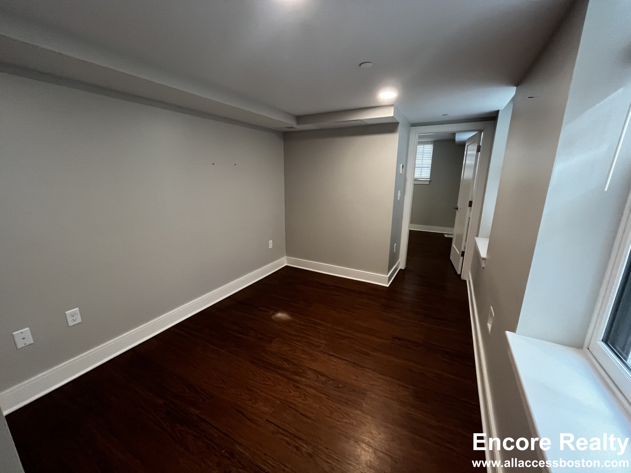 382 Harvard St, Mid-Cambridge