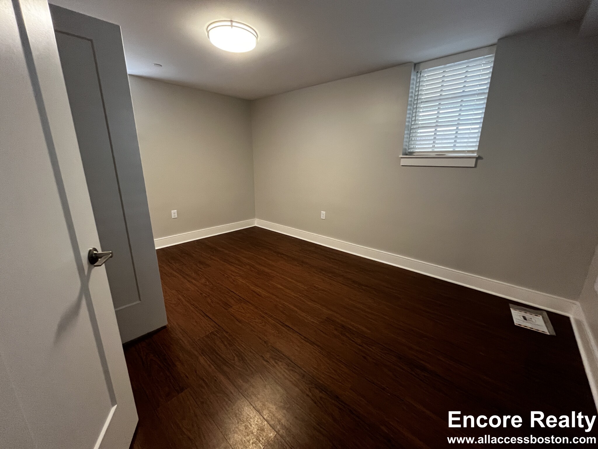 382 Harvard St, Mid-Cambridge