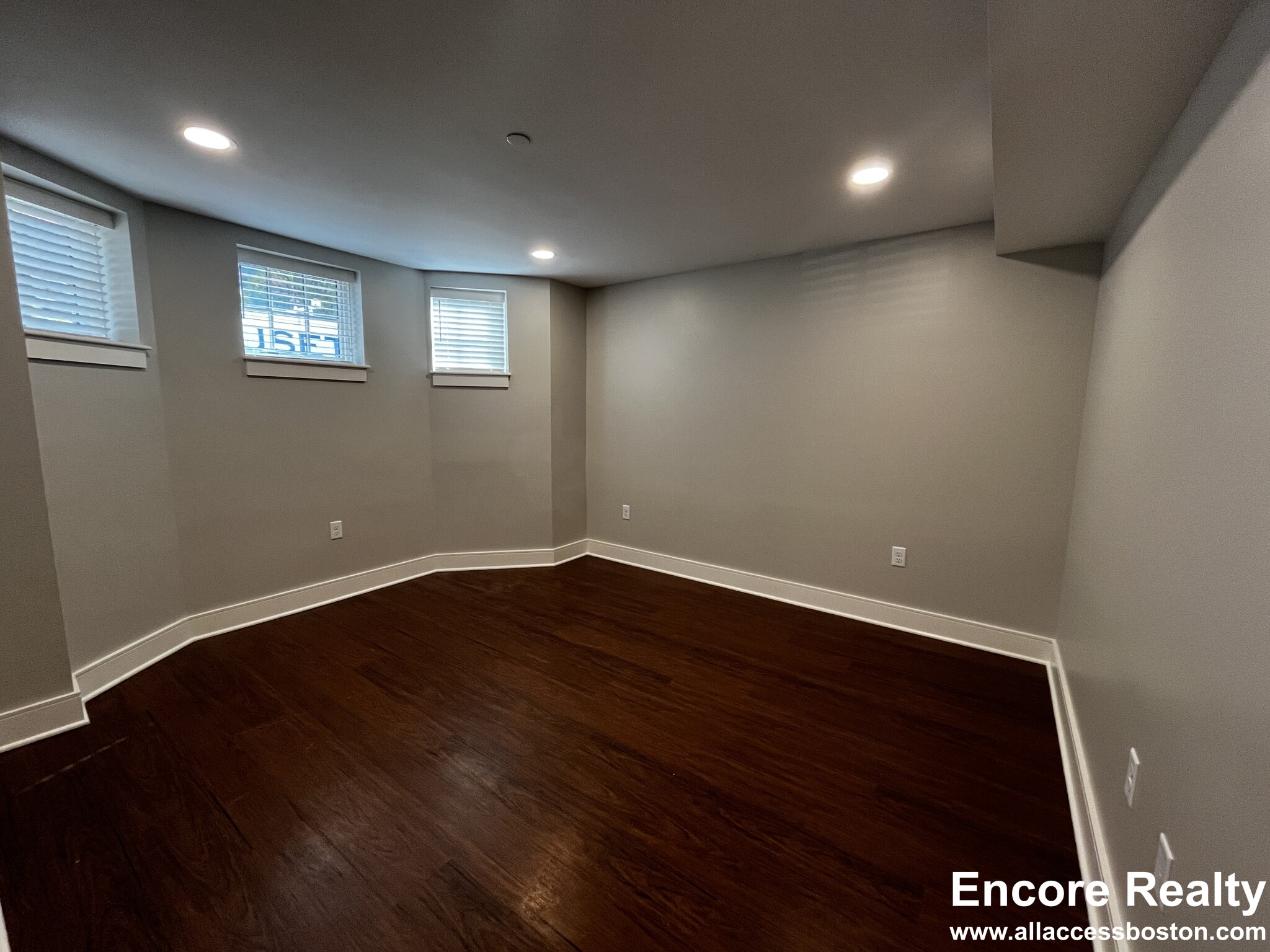 382 Harvard St, Mid-Cambridge