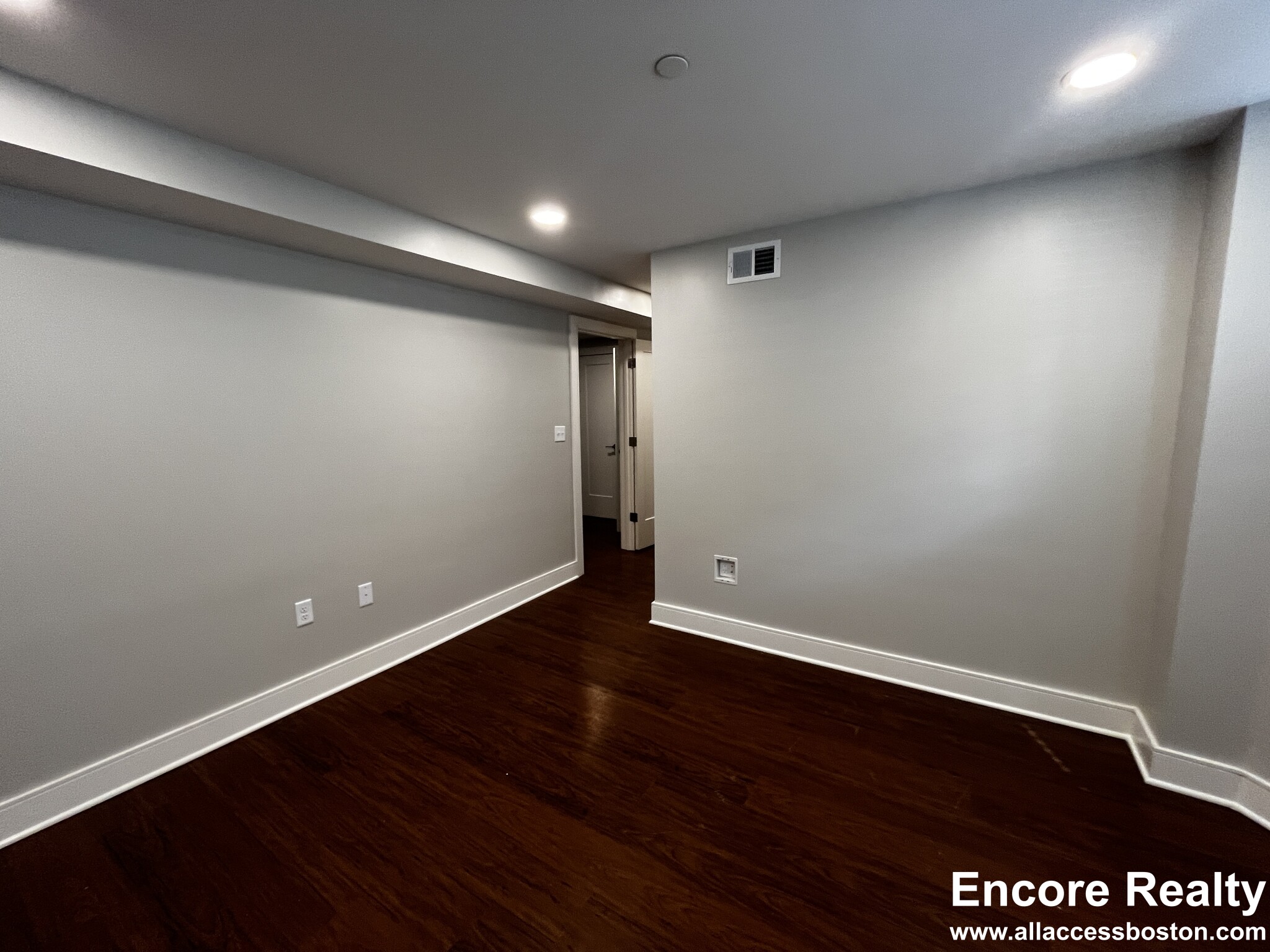 382 Harvard St, Mid-Cambridge