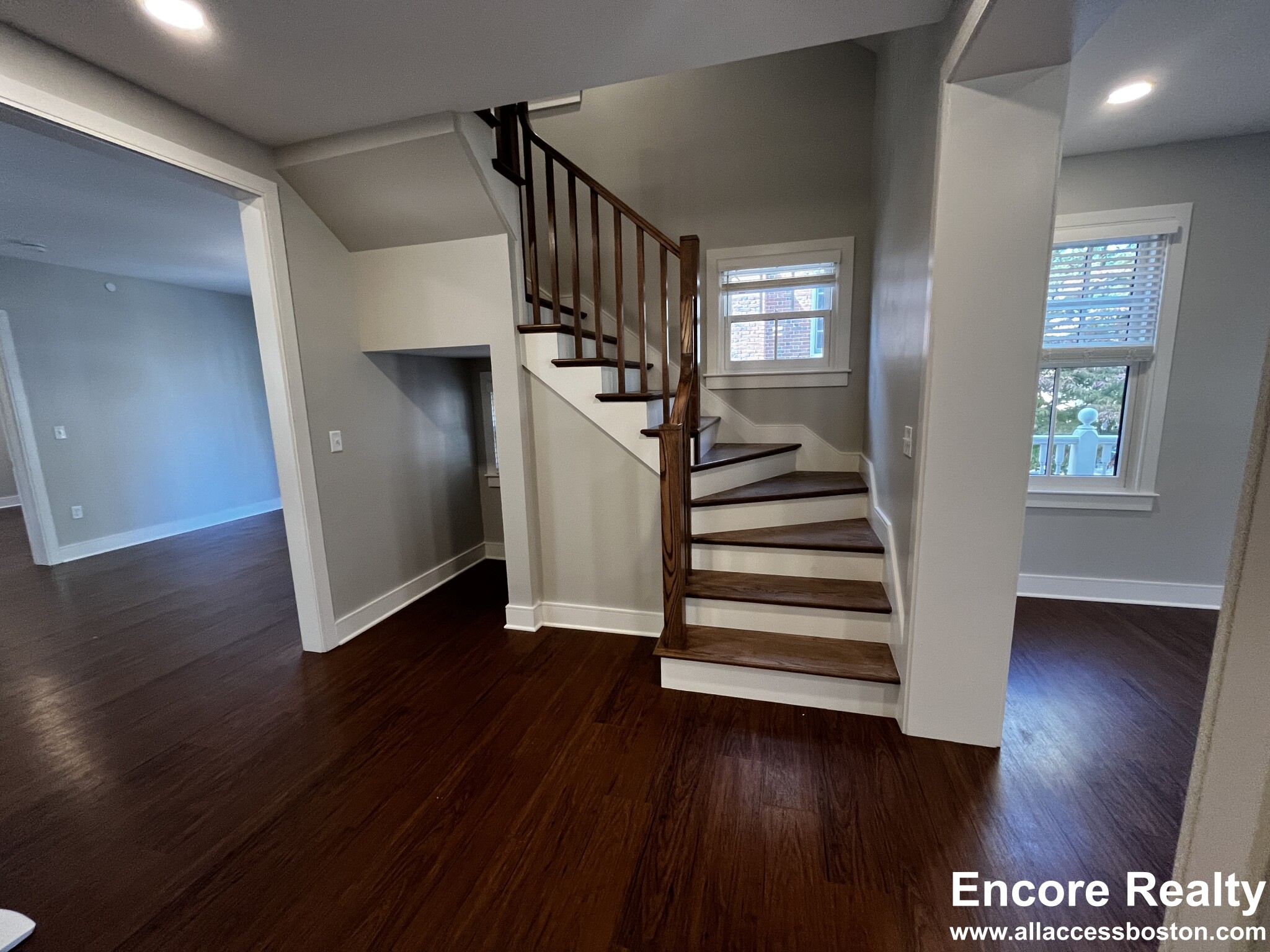 390 Harvard St, Mid-Cambridge