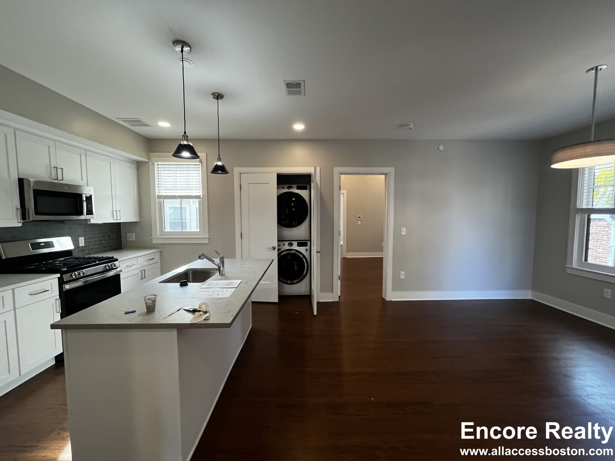 390 Harvard St, Mid-Cambridge