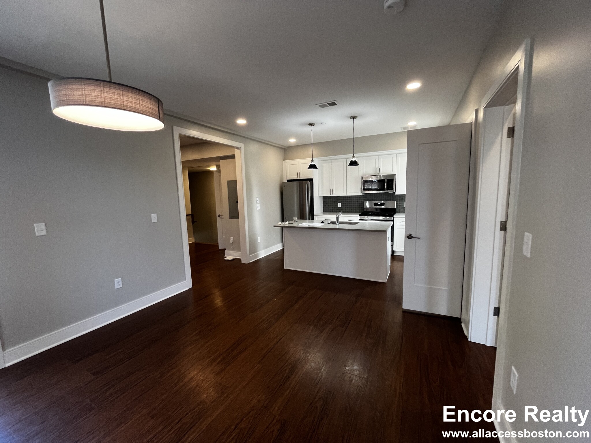 390 Harvard St, Mid-Cambridge