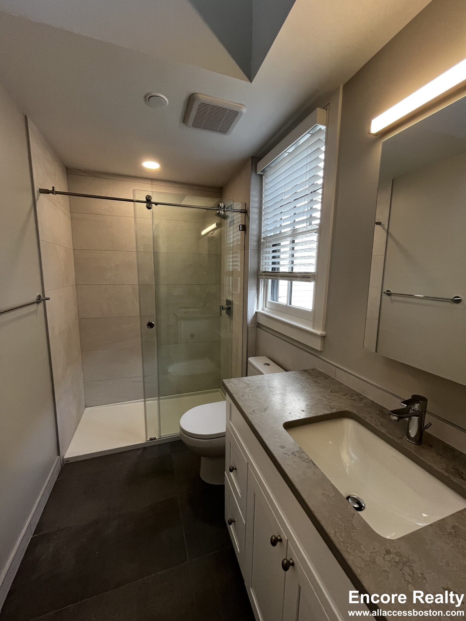 390 Harvard St, Mid-Cambridge