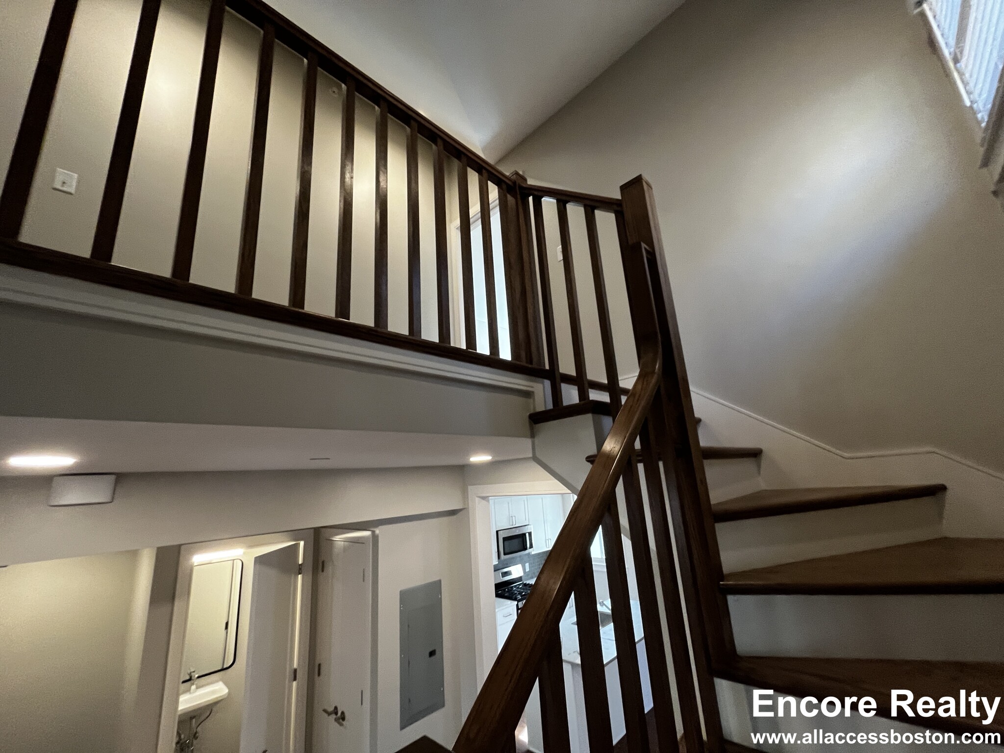 390 Harvard St, Mid-Cambridge