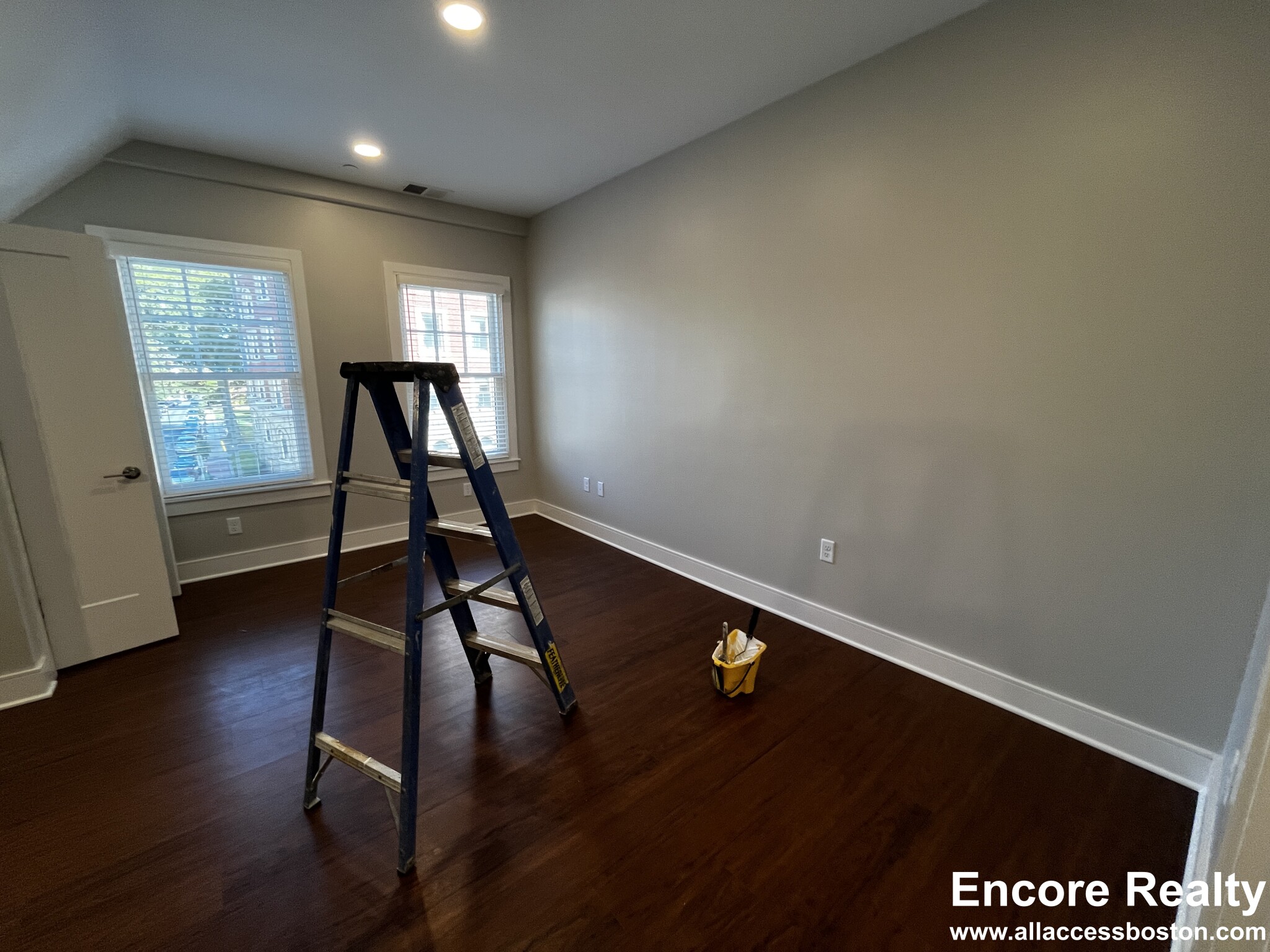 390 Harvard St, Mid-Cambridge