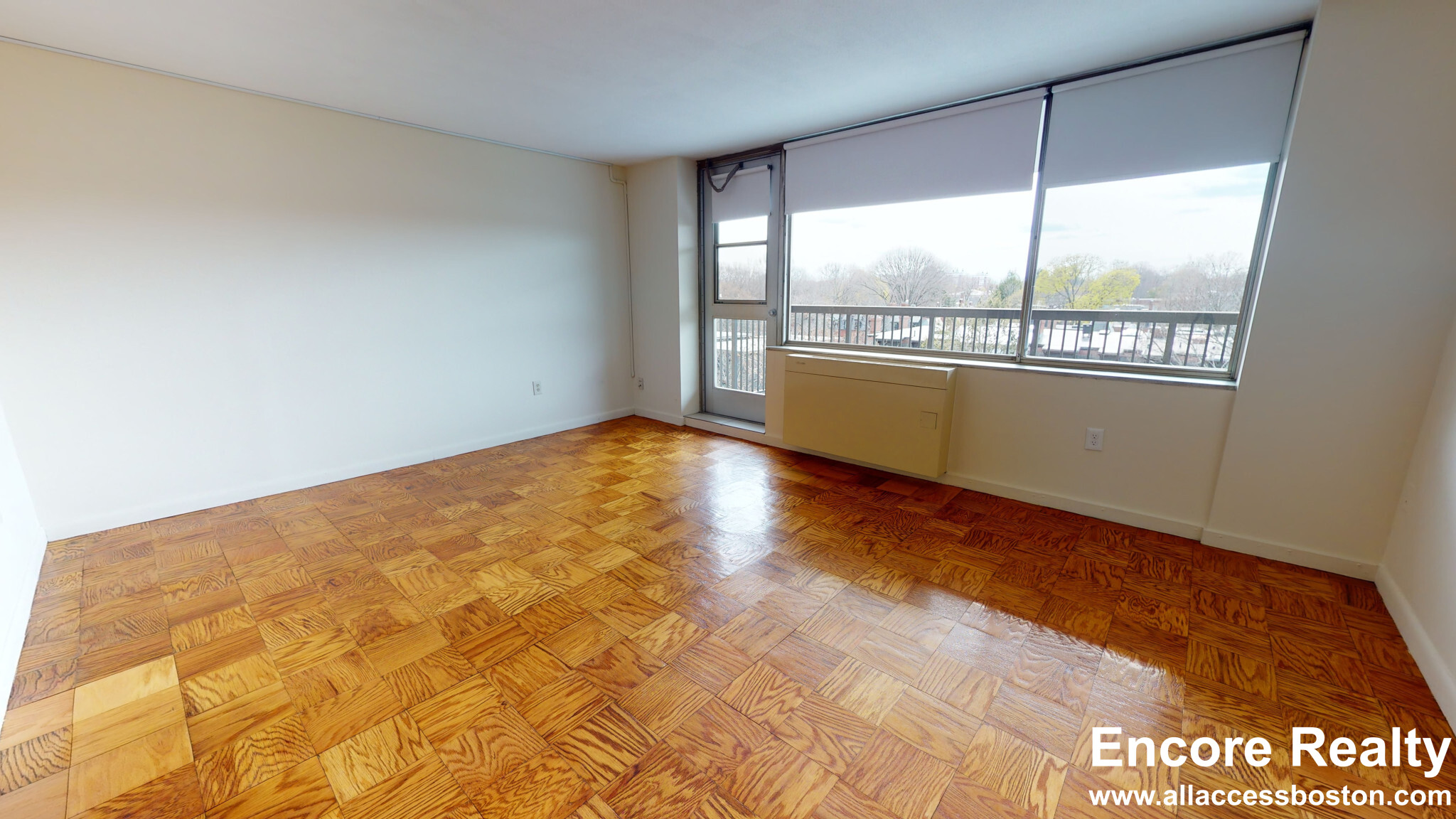 101 Monmouth St, Longwood