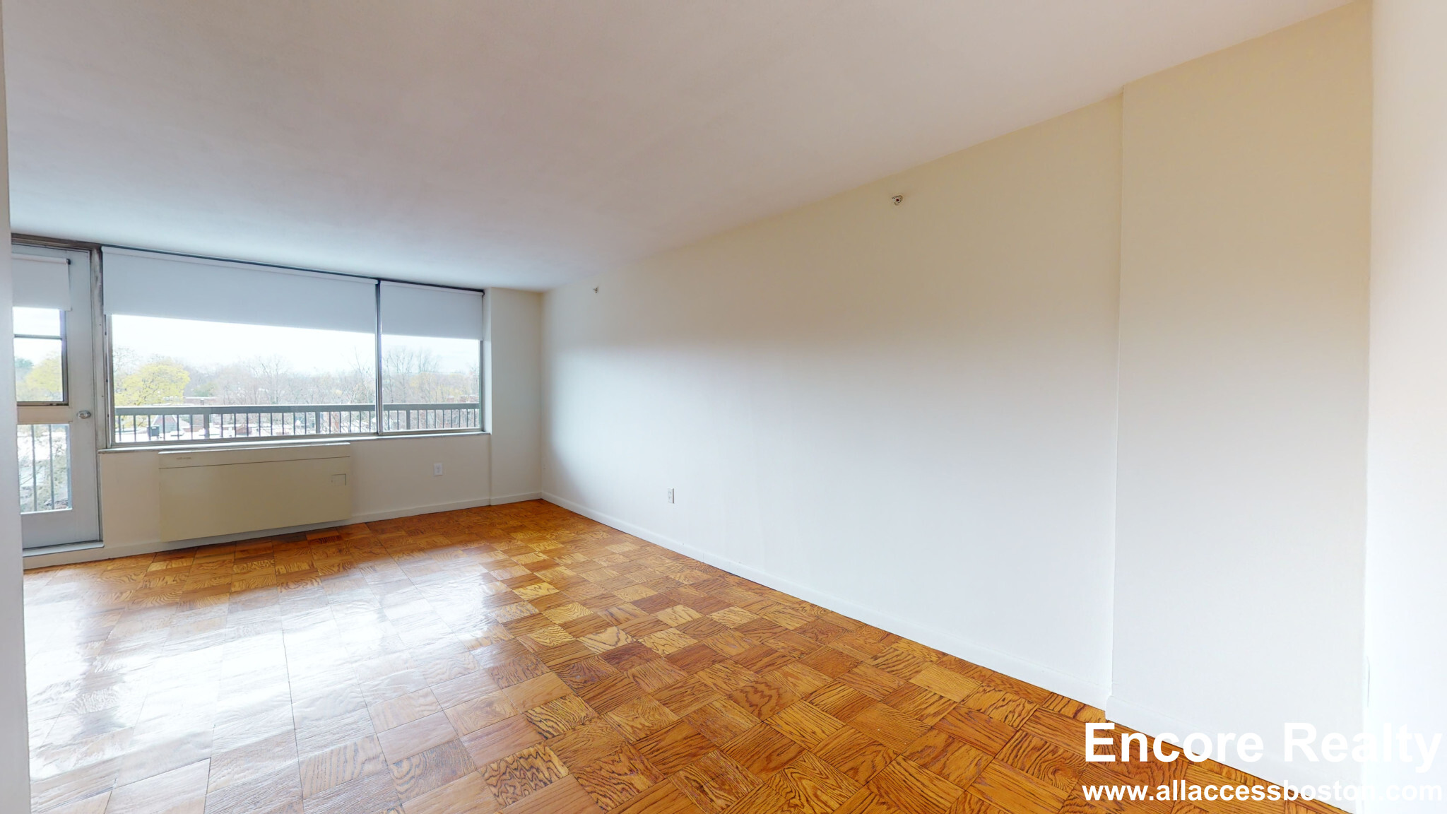 101 Monmouth St, Longwood