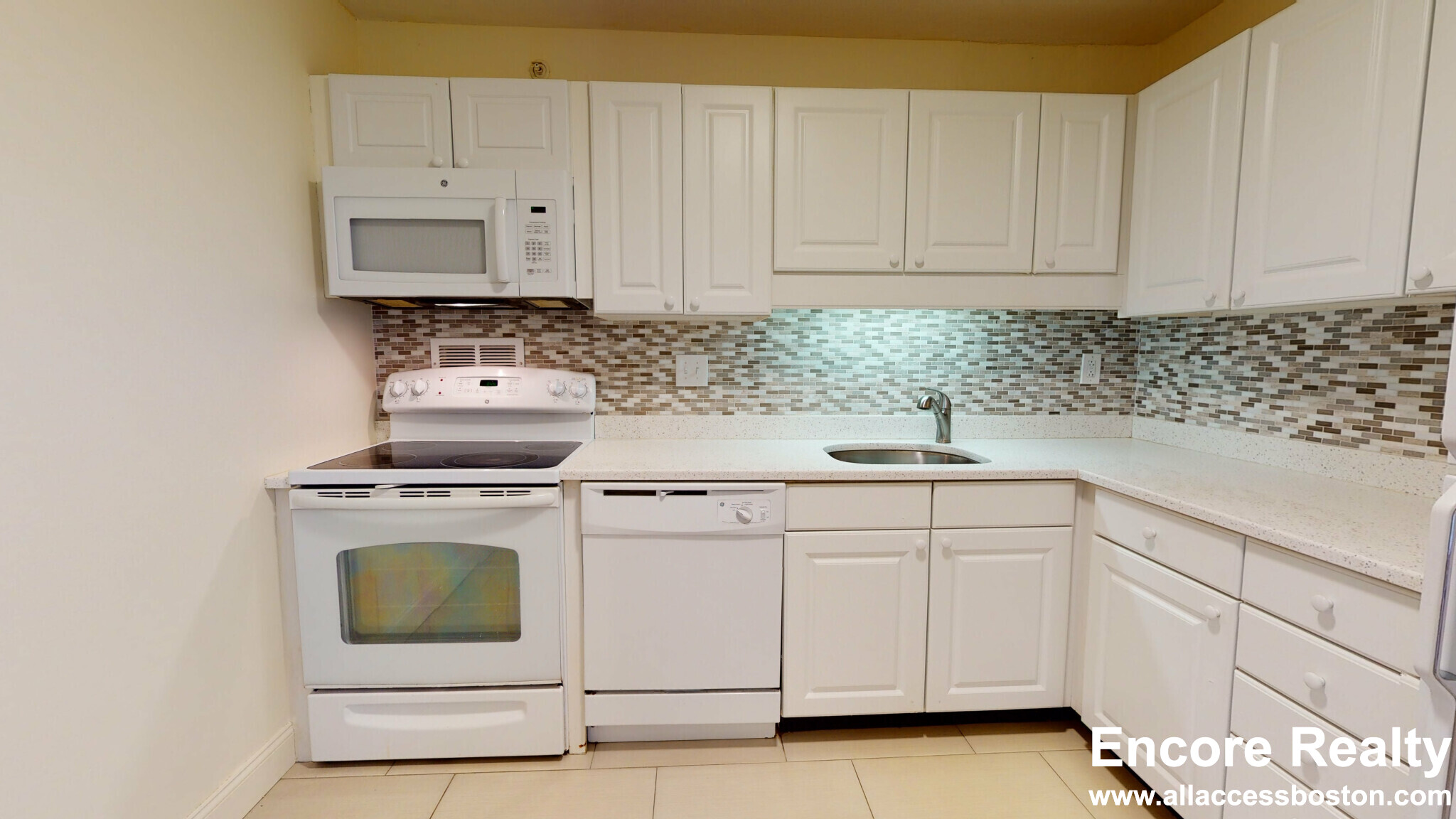 101 Monmouth - 3,150USD / month