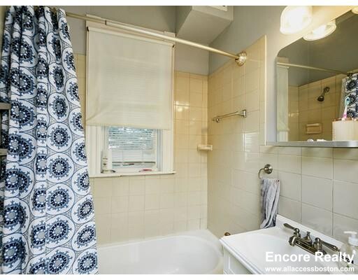 295 Foster St, Brighton