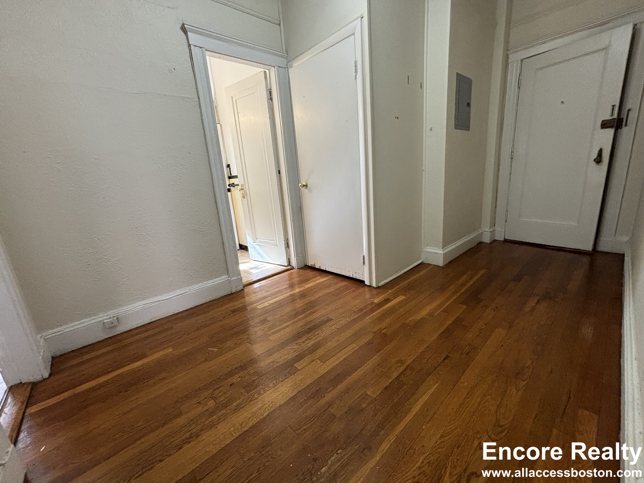 70 Chiswick Rd, Commonwealth