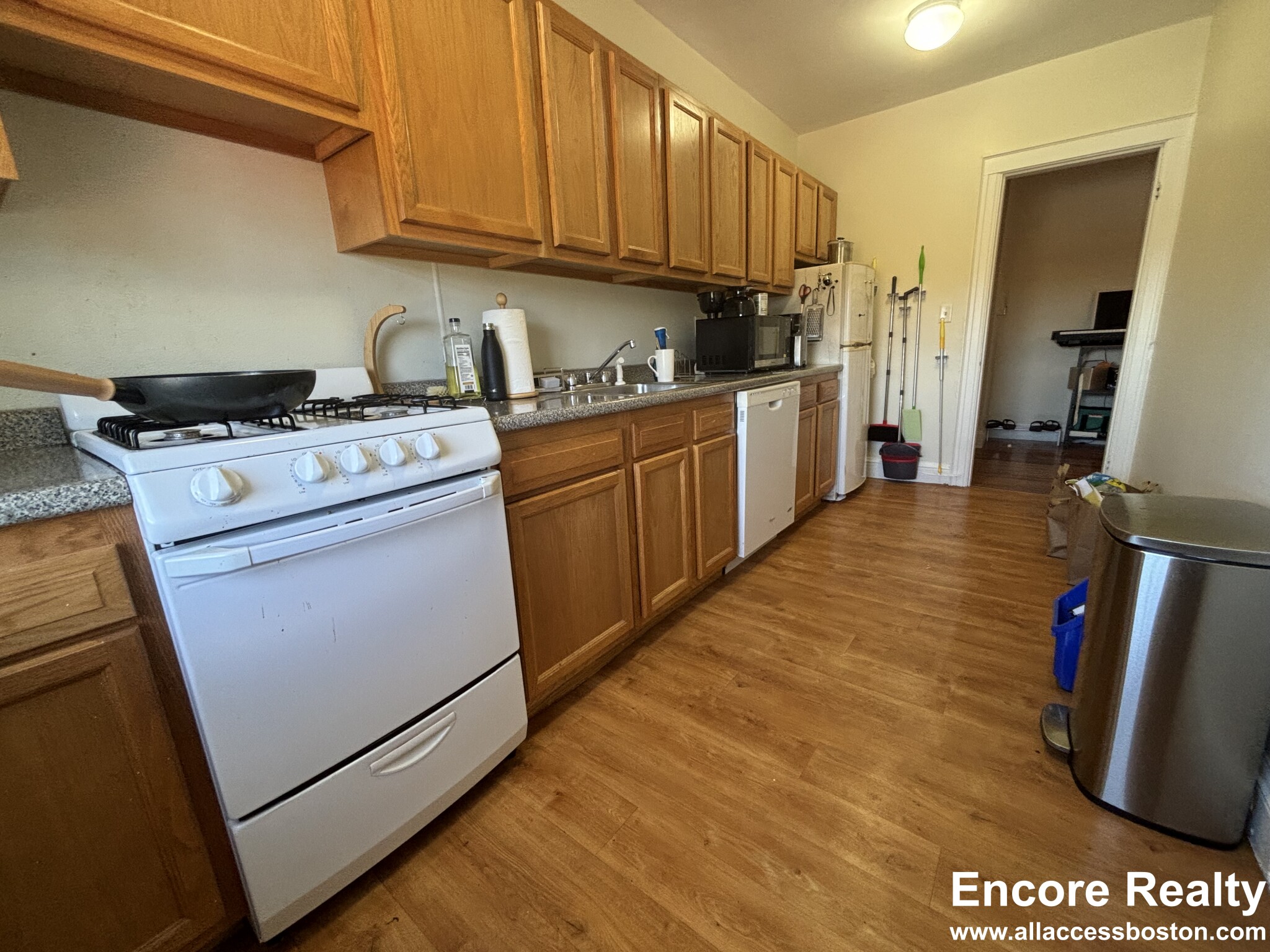 2045 Commonwealth Ave, Brighton