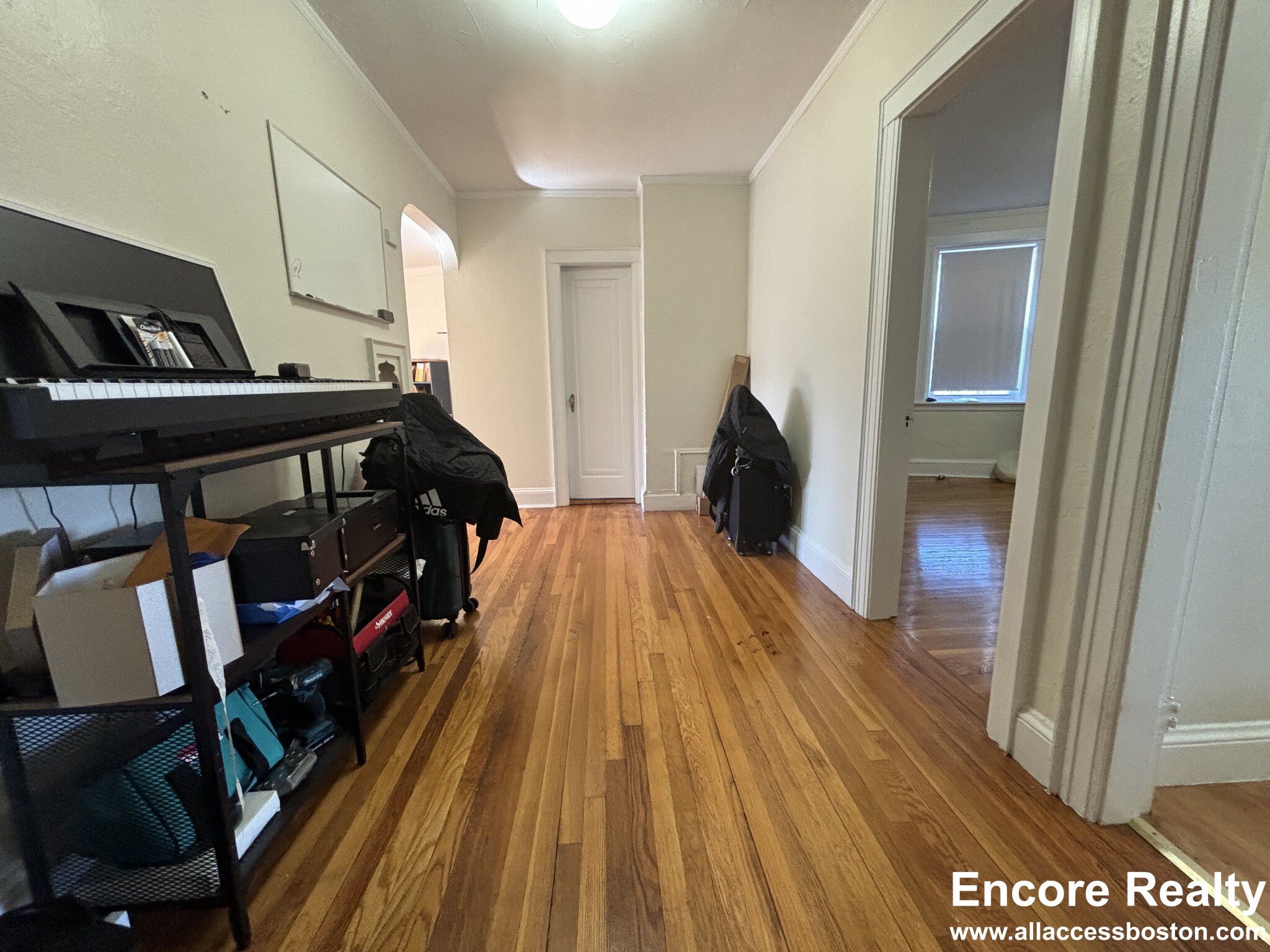 2045 Commonwealth Ave, Brighton