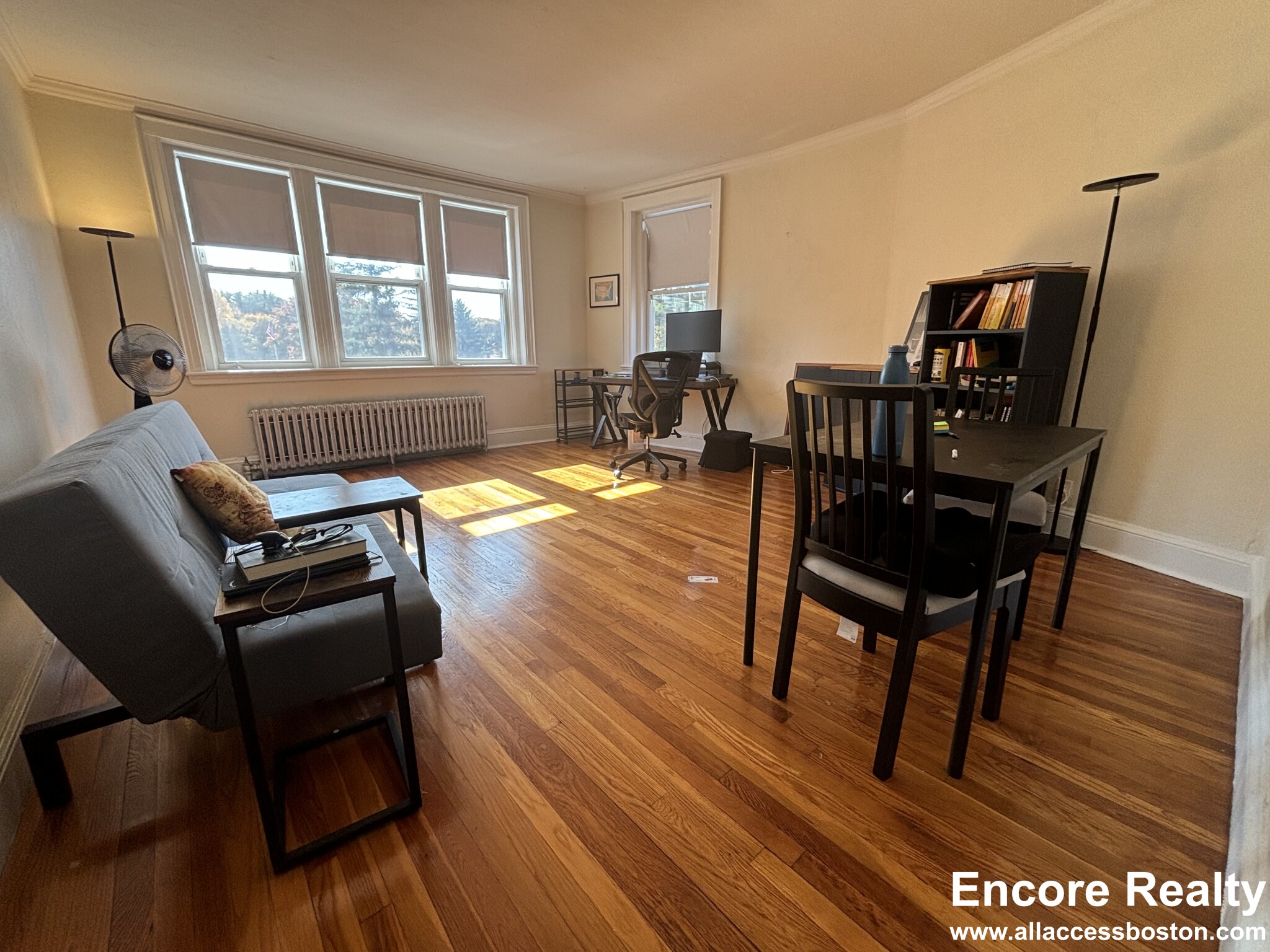 2045 Commonwealth Ave, Brighton