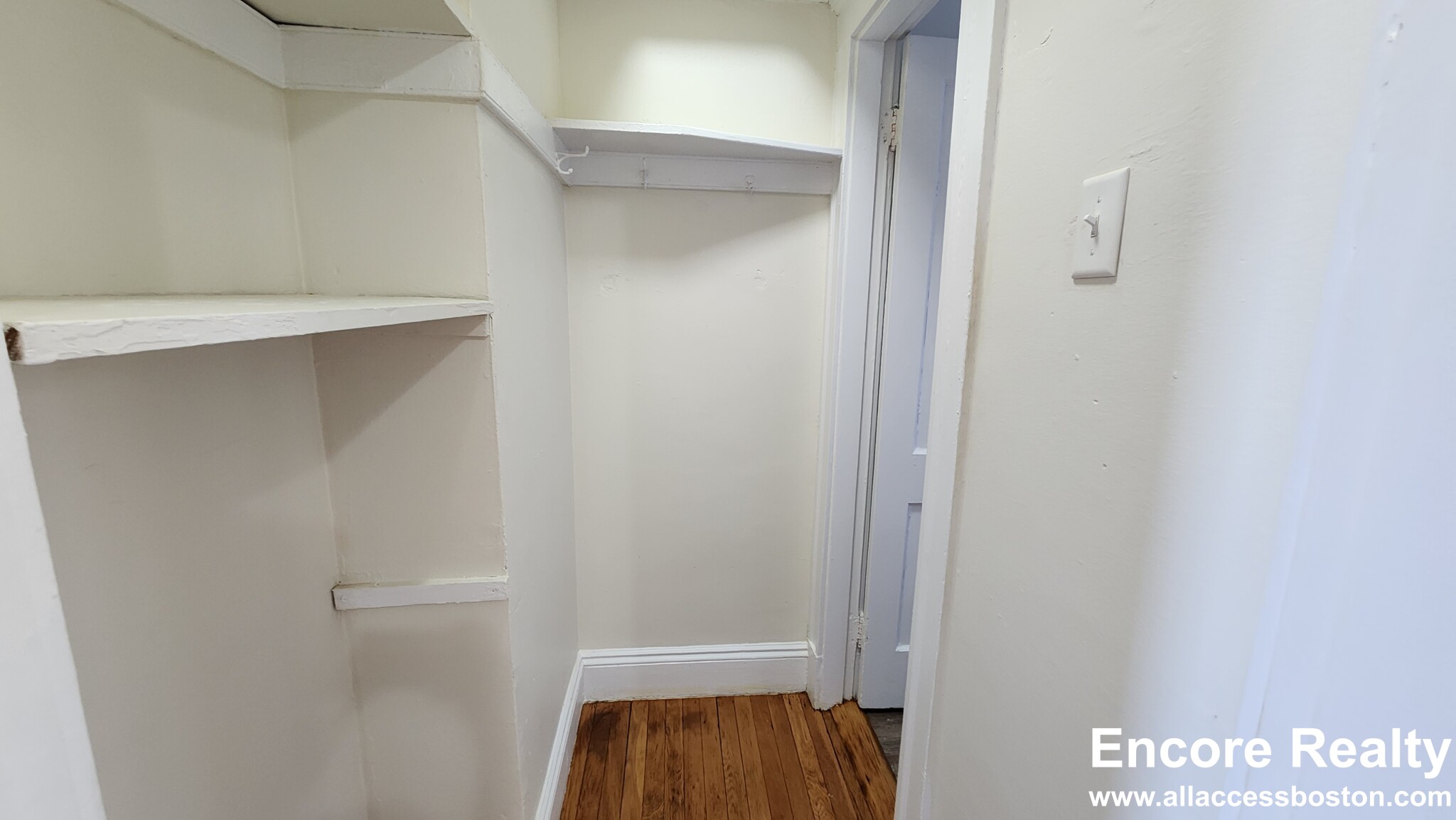 1171 Boylston St, Fenway