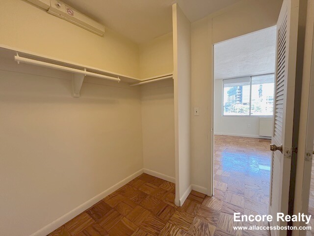 101 Monmouth St, Longwood