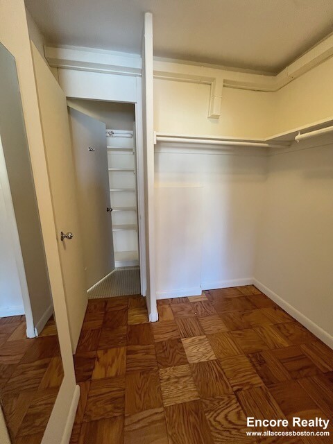 101 Monmouth St, Longwood