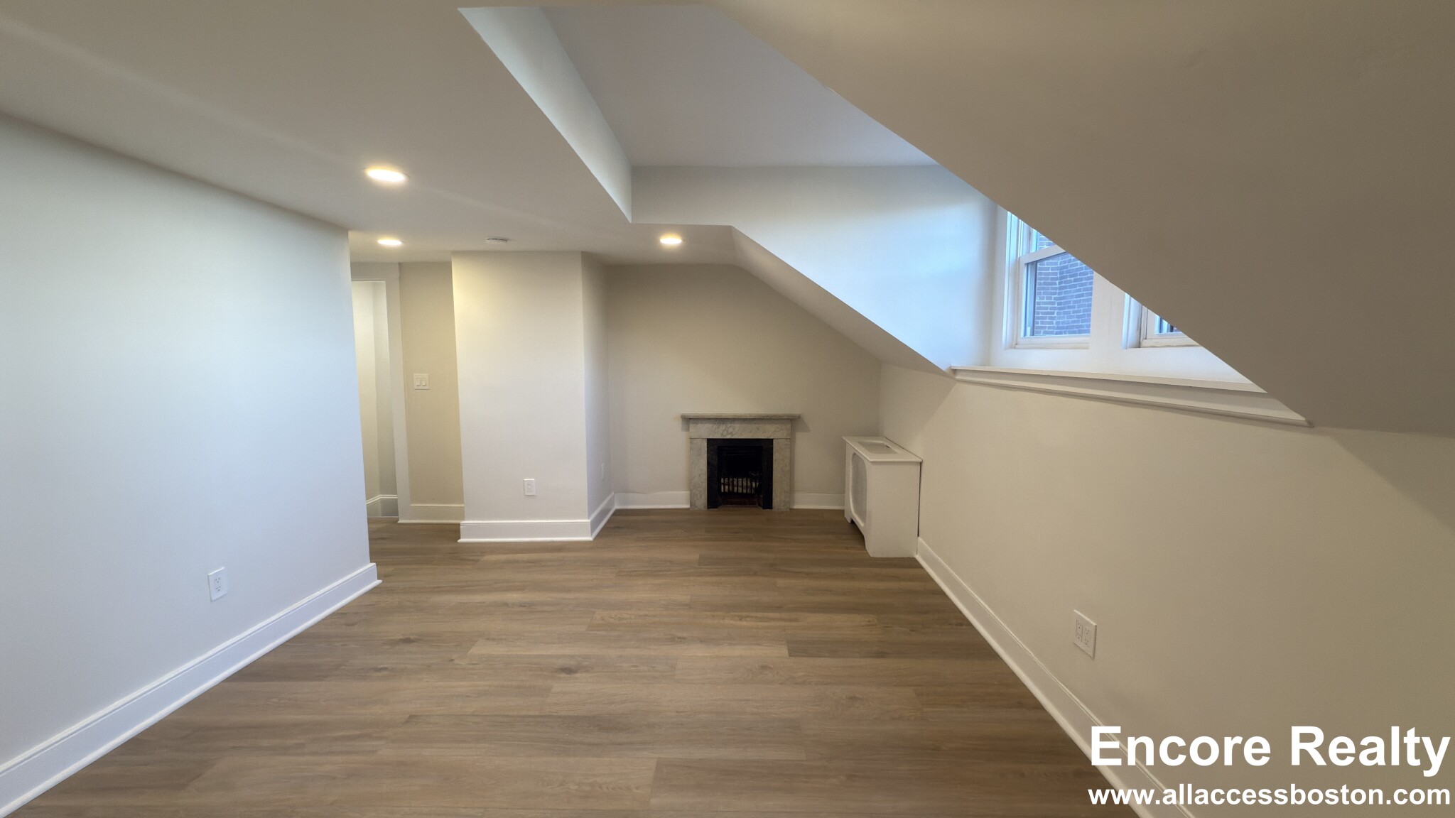 2 Joy St, Beacon Hill