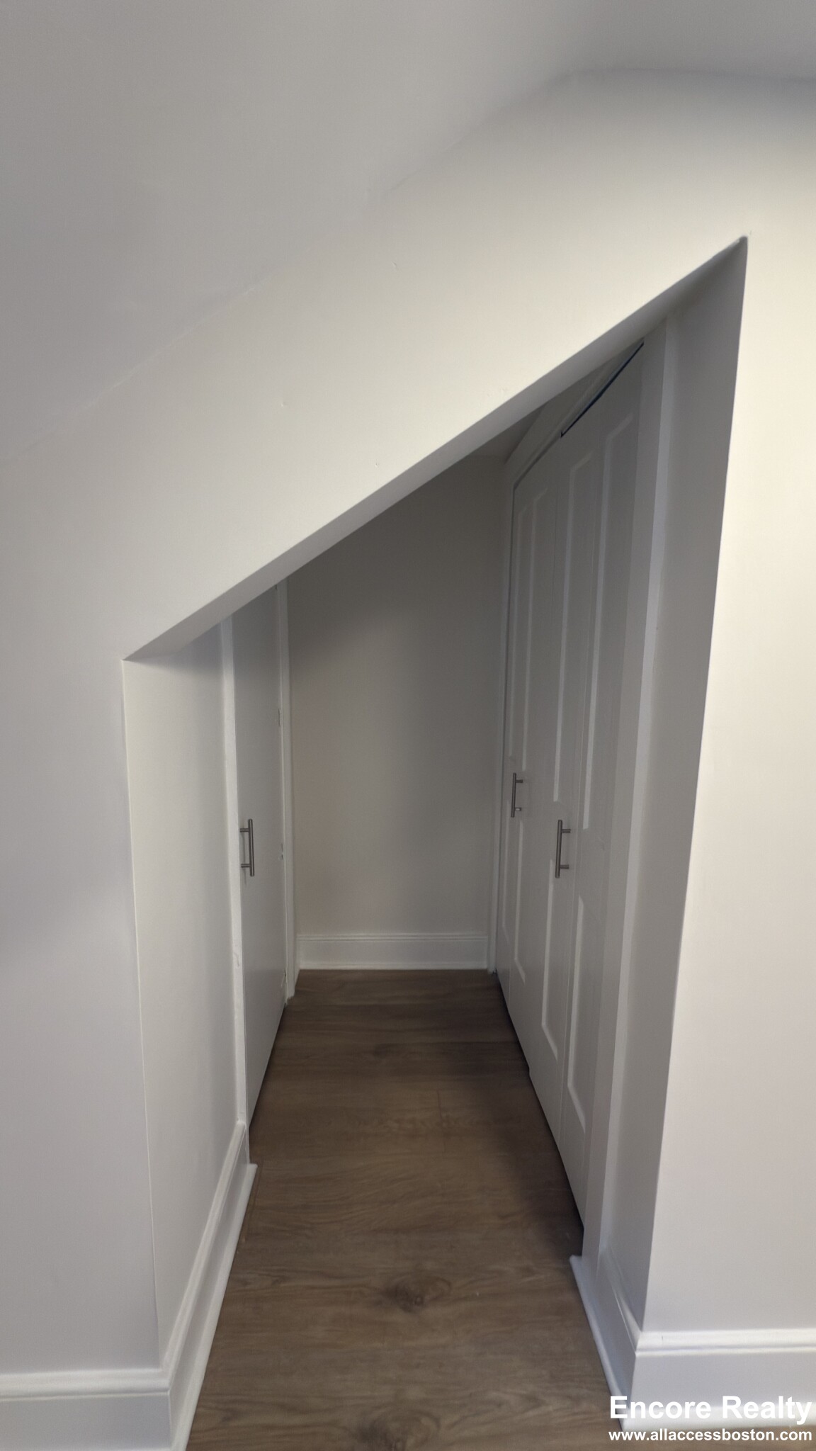 2 Joy St, Beacon Hill