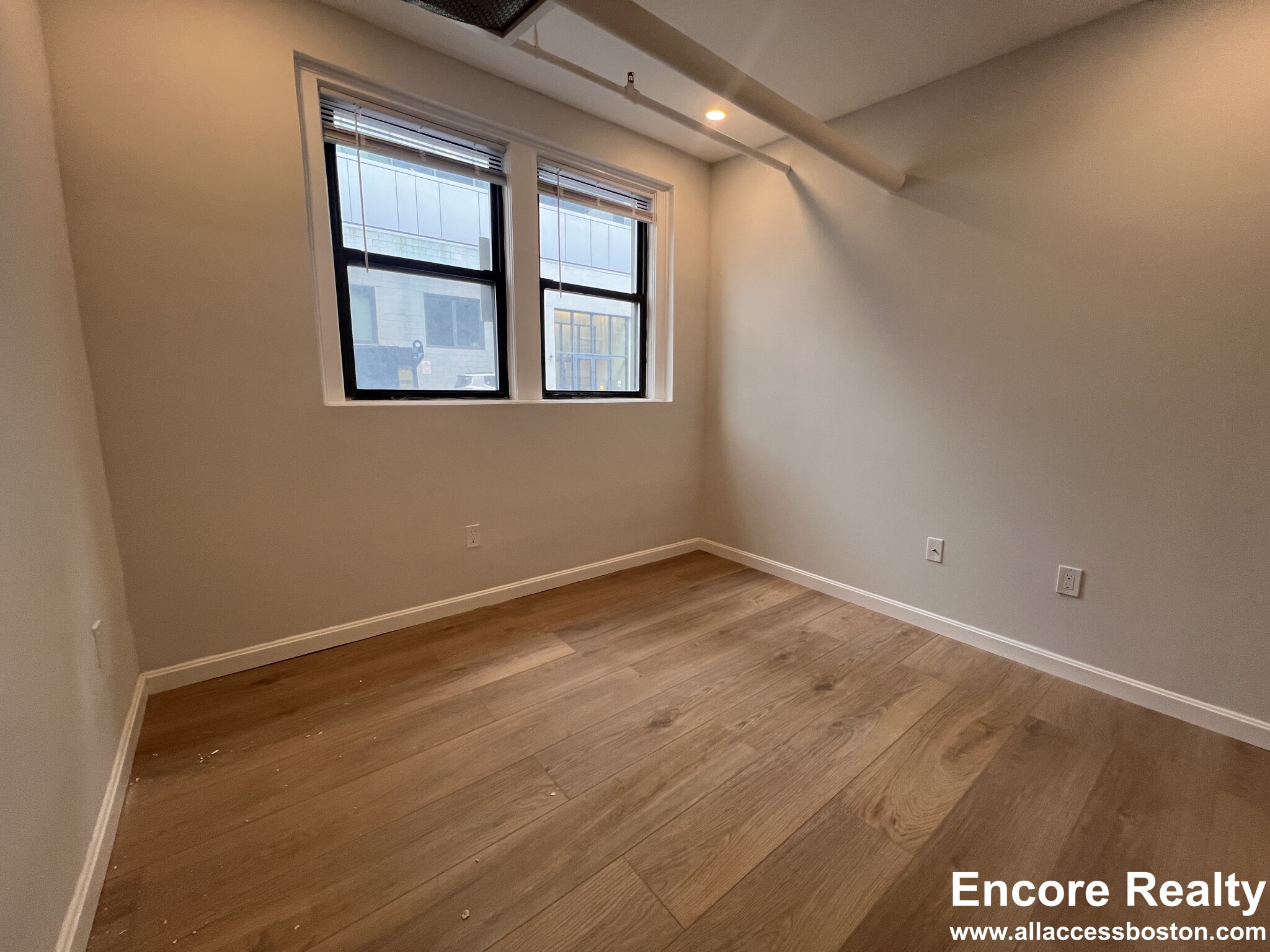 19 Peterborough St, Fenway