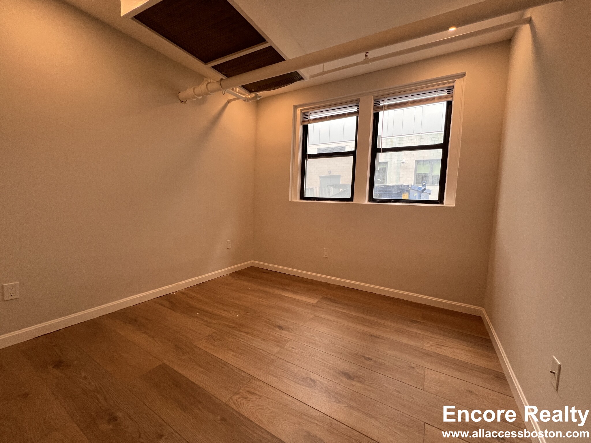 19 Peterborough St, Fenway